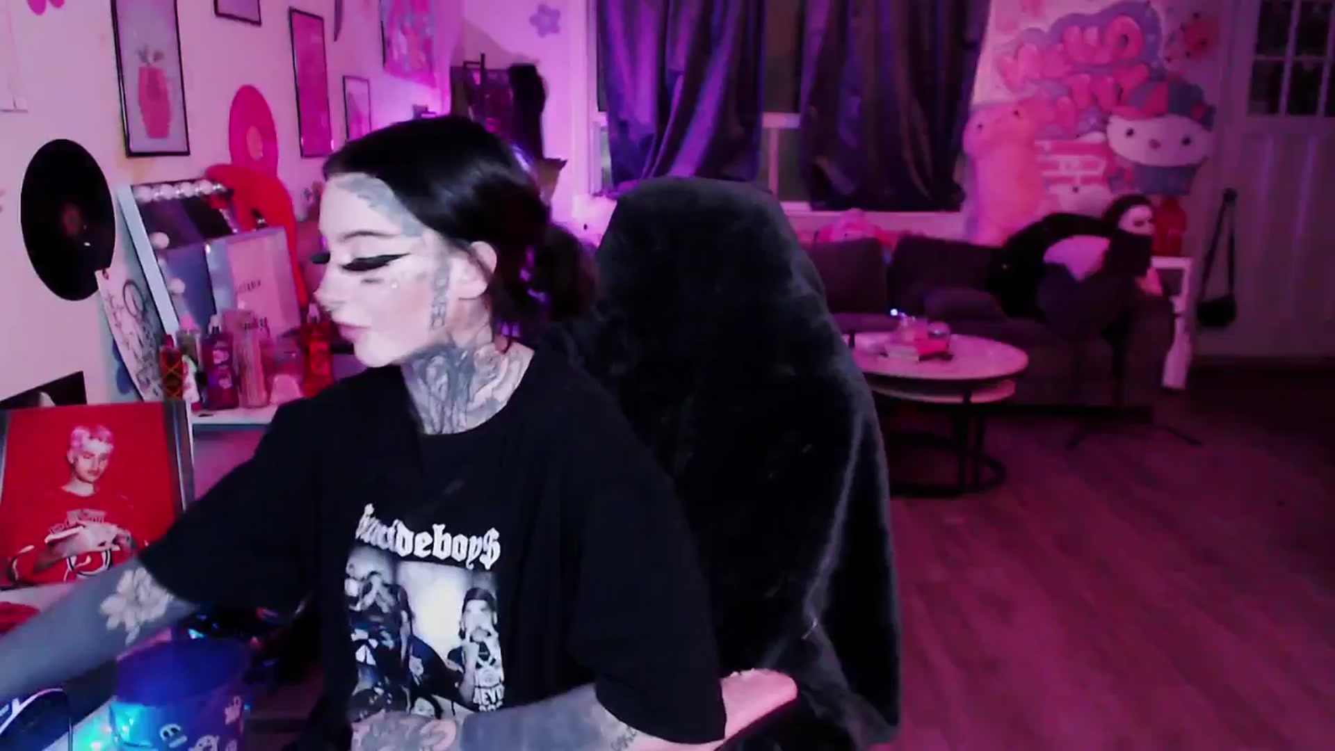 Gallery image thumbnail from Tattoobambi's myfreecams stream on, 12/20/2025, 01:44 image 1 of 20