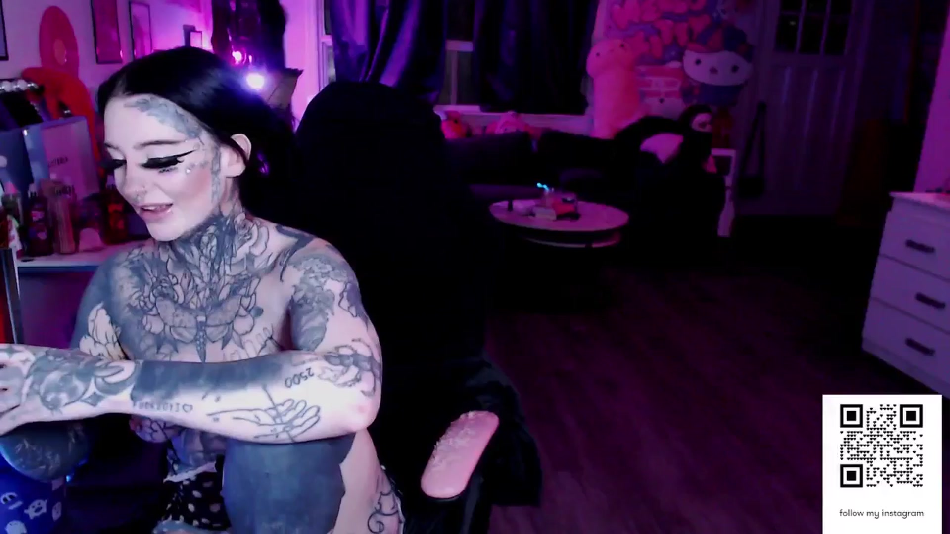 Gallery image thumbnail from Tattoobambi's myfreecams stream on, 12/20/2025, 01:44 image 17 of 20