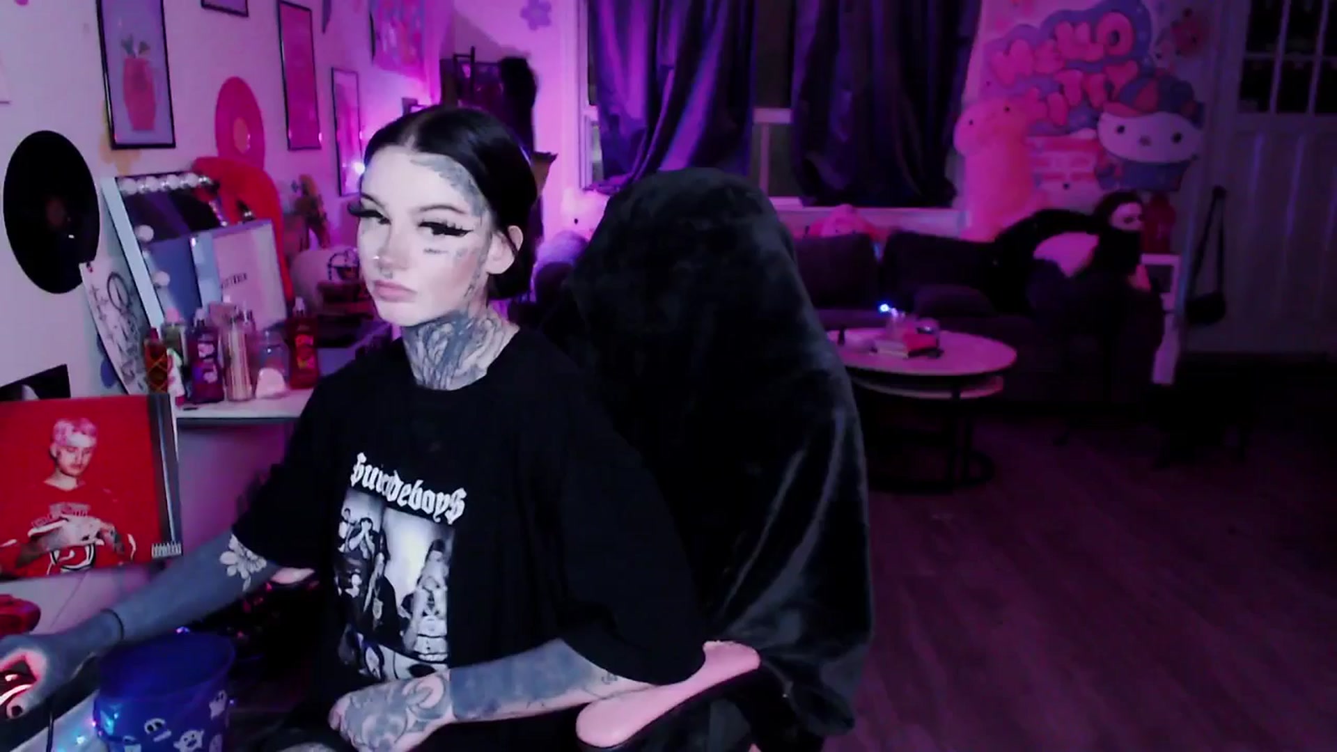 Gallery image thumbnail from Tattoobambi's myfreecams stream on, 12/20/2025, 01:44 image 6 of 20