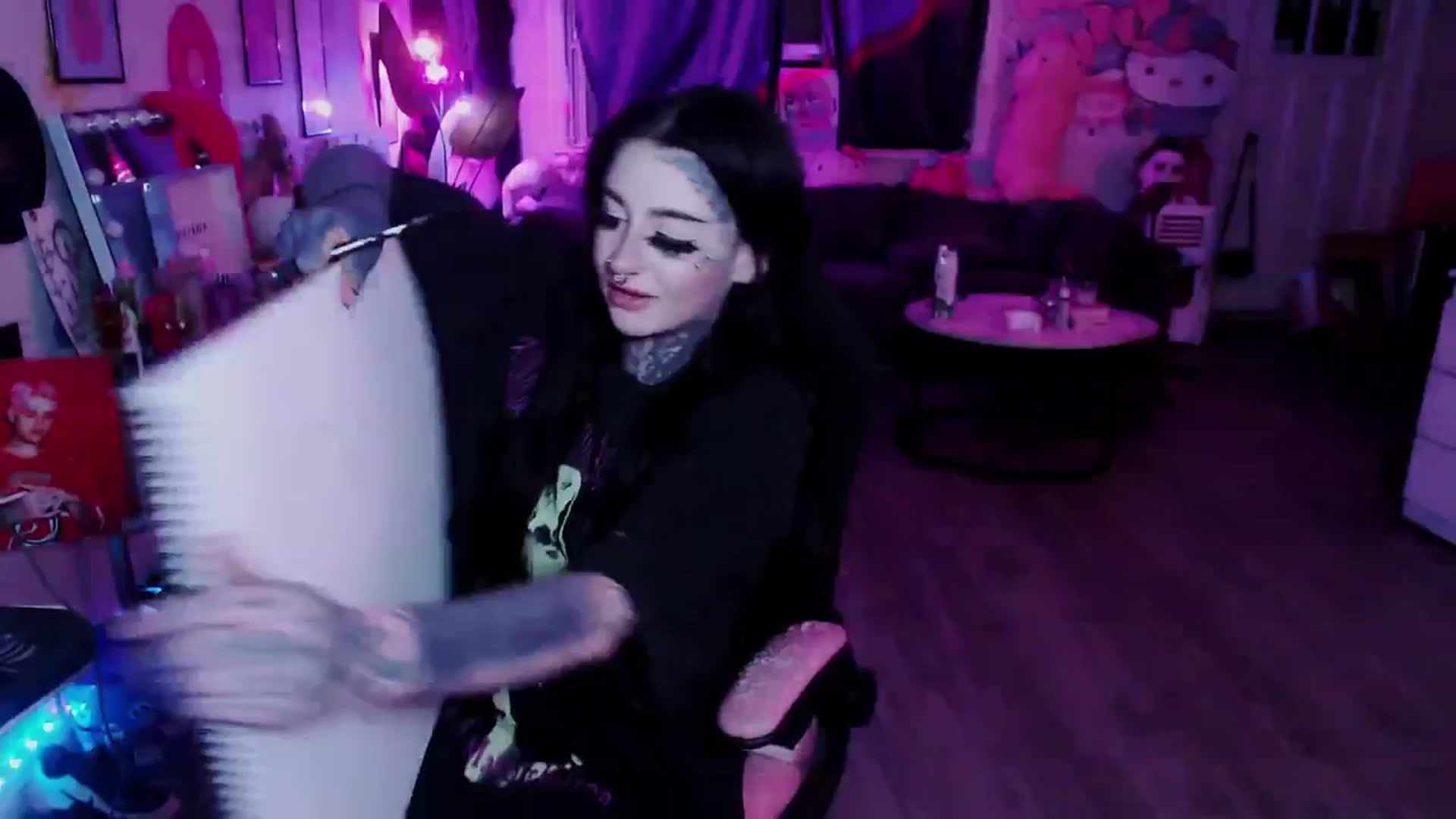 Gallery image thumbnail from Tattoobambi's myfreecams stream on, 12/28/2025, 03:56 image 3 of 20