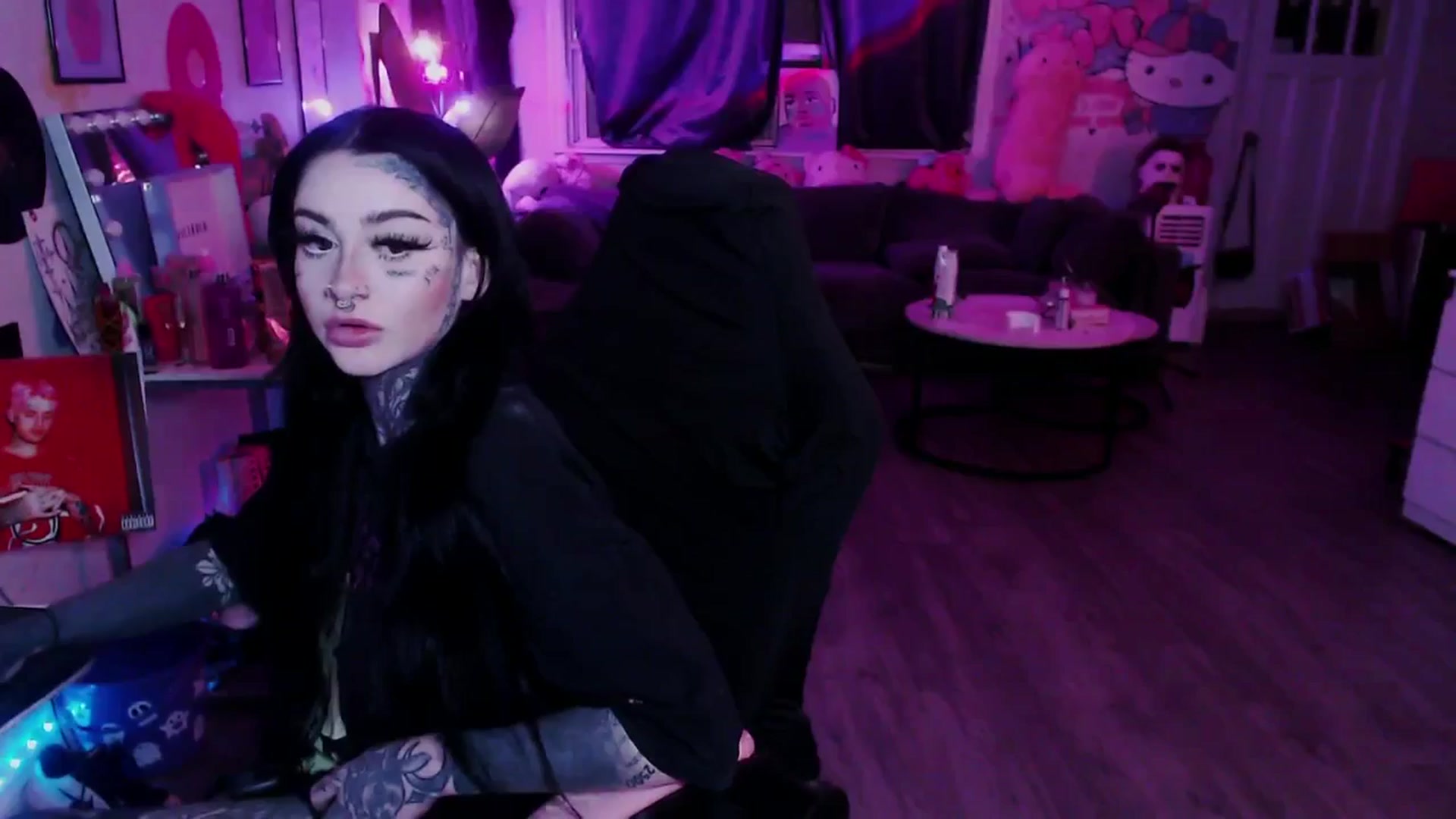 Gallery image thumbnail from Tattoobambi's myfreecams stream on, 12/28/2025, 03:56 image 6 of 20