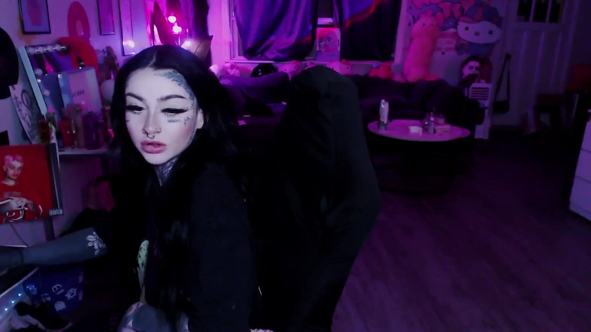 Gallery image thumbnail from Tattoobambi's myfreecams stream on, 12/28/2025, 03:56 image 1 of 20