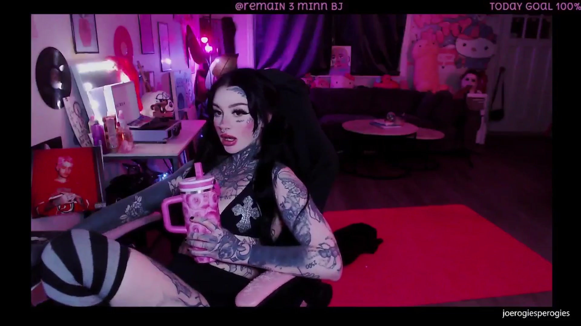 Gallery image thumbnail from Tattoobambi's myfreecams stream on, 12/30/2025, 24:01 image 3 of 20
