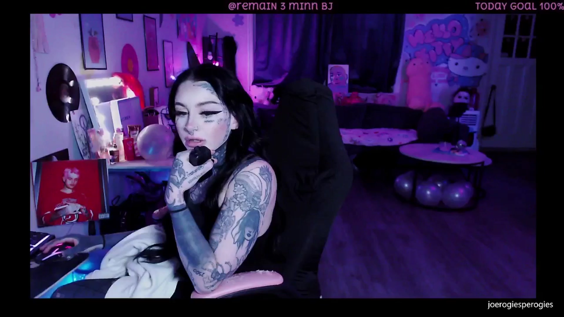 Gallery image thumbnail from Tattoobambi's myfreecams stream on, 12/31/2025, 23:29 image 10 of 20