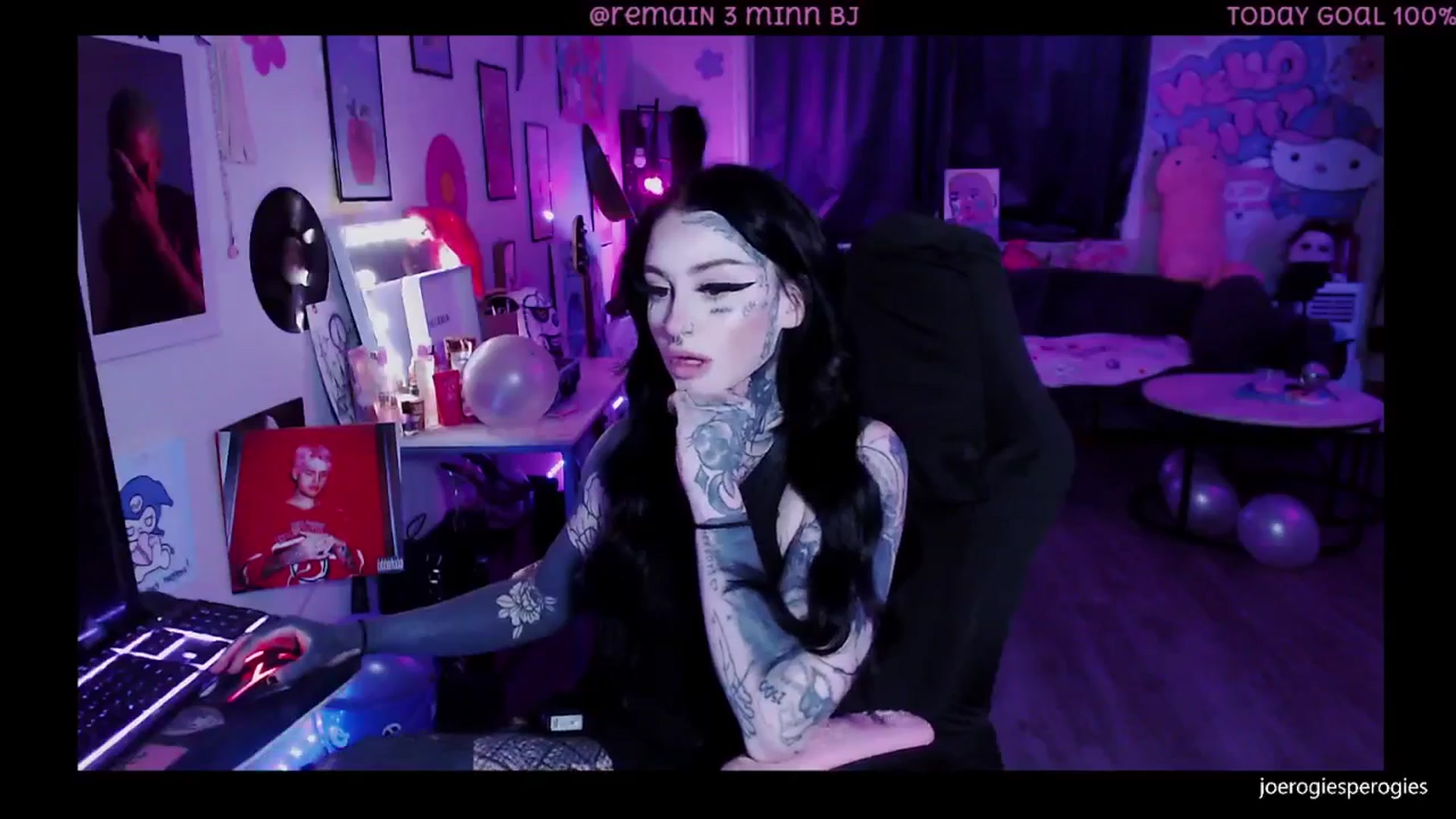 Gallery image thumbnail from Tattoobambi's myfreecams stream on, 12/31/2025, 23:29 image 16 of 20
