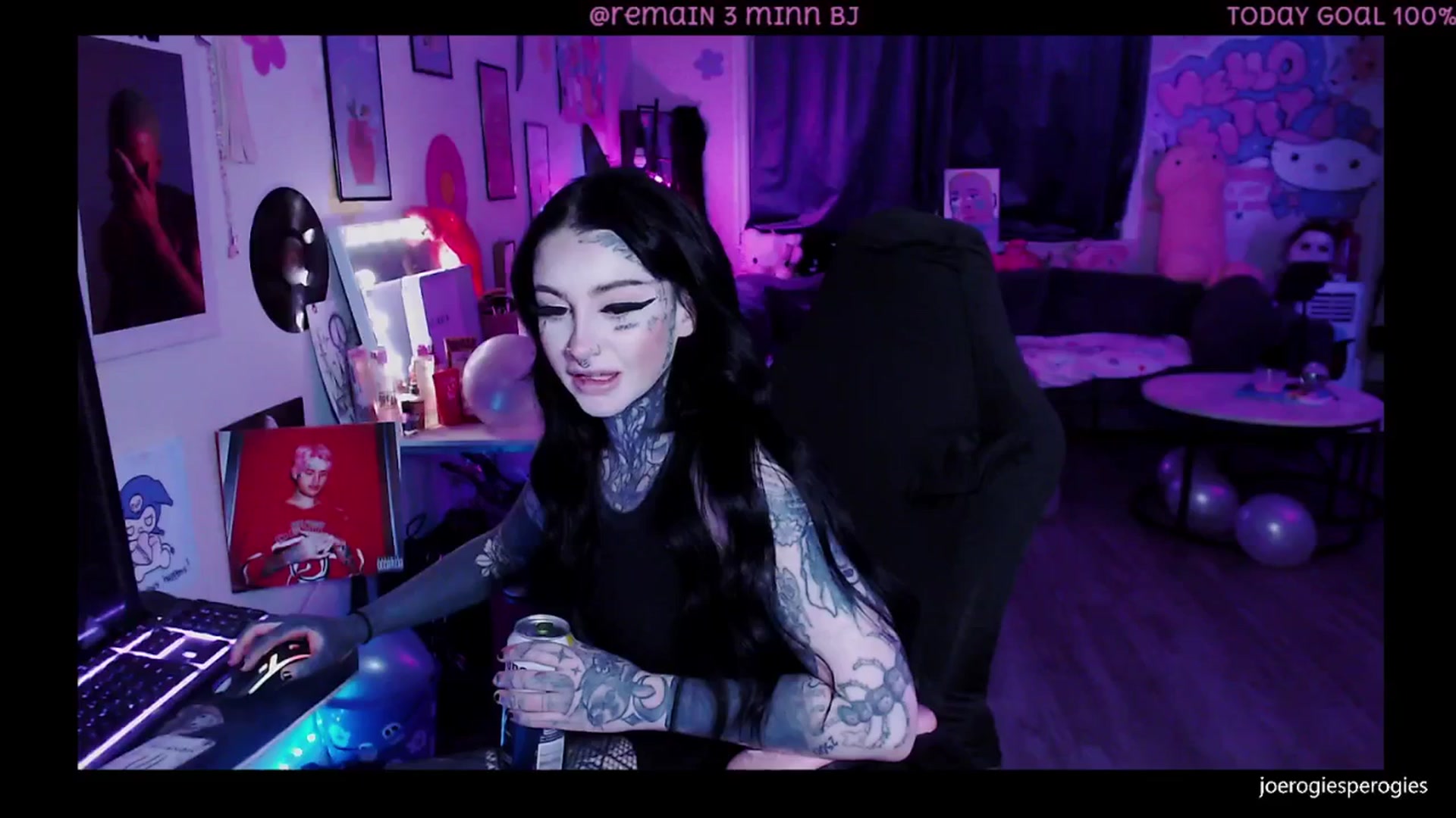 Gallery image thumbnail from Tattoobambi's myfreecams stream on, 12/31/2025, 23:29 image 18 of 20