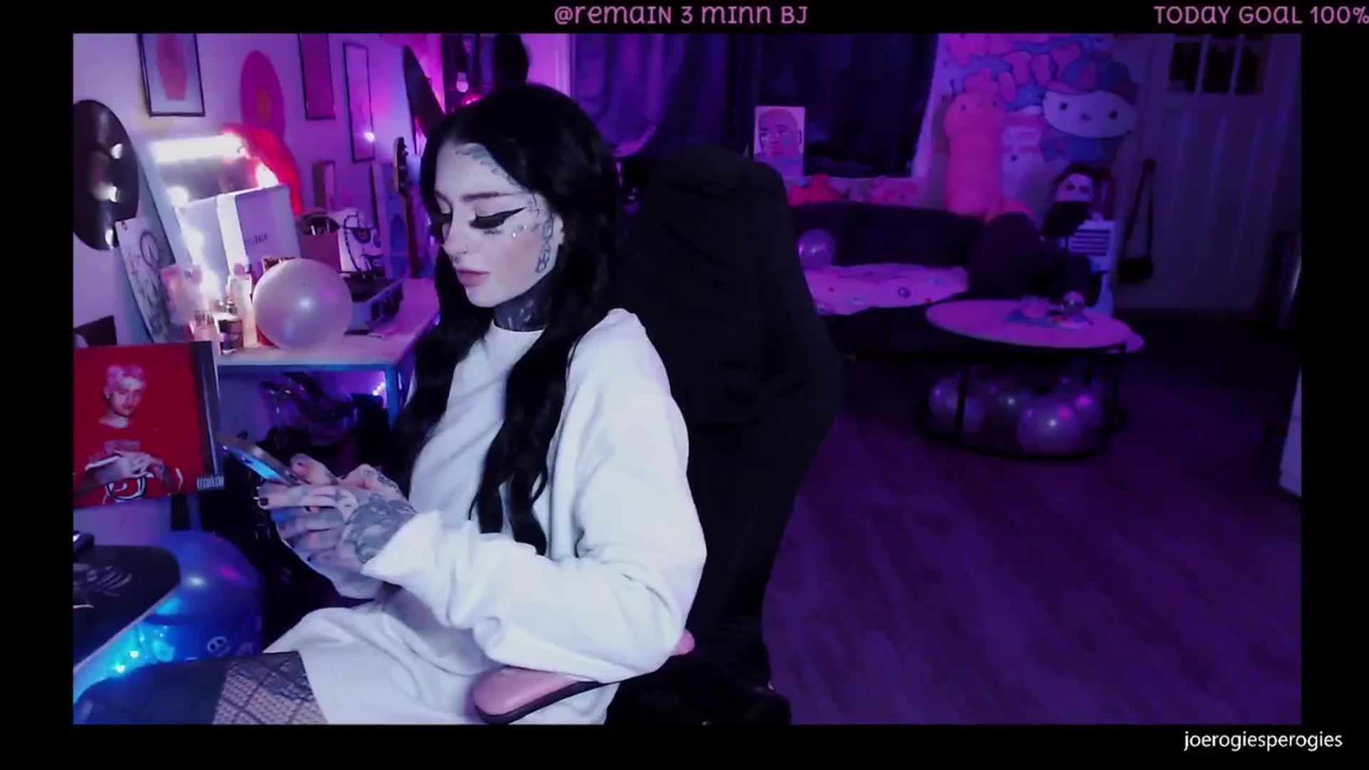 Gallery image thumbnail from Tattoobambi's myfreecams stream on, 12/31/2025, 23:29 image 3 of 20