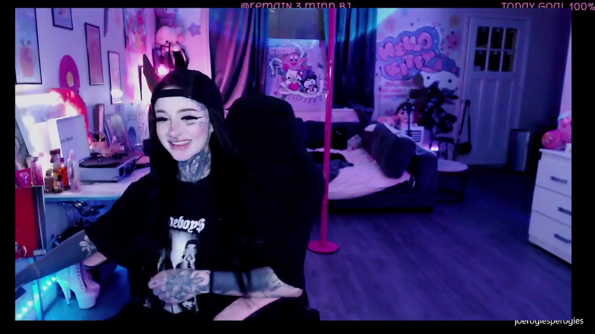 Gallery image thumbnail from Tattoobambi's myfreecams stream on, 01/04/2026, 06:39 image 3 of 20