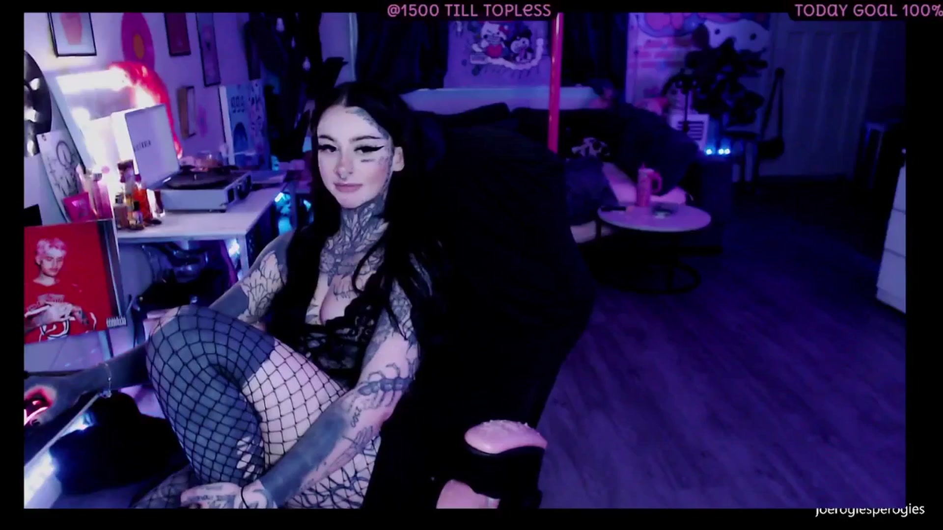 Gallery image thumbnail from Tattoobambi's myfreecams stream on, 01/06/2026, 04:15 image 6 of 20