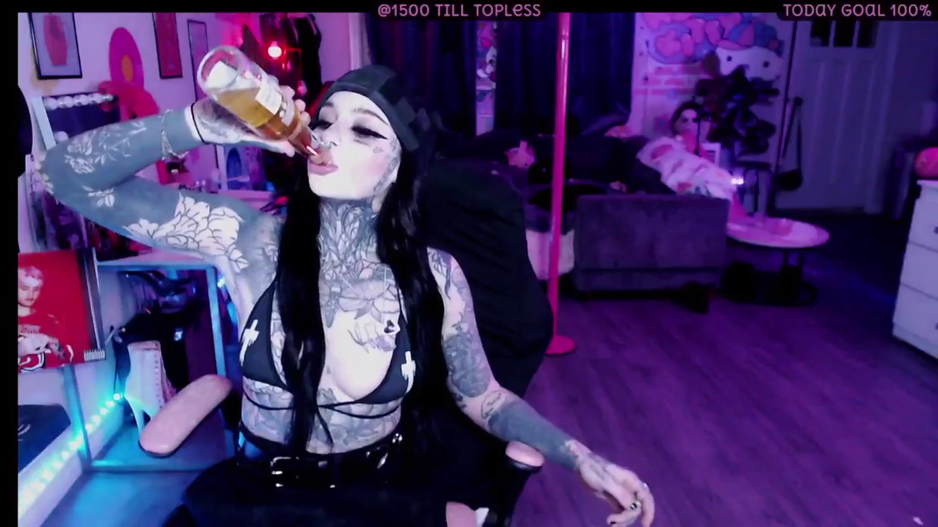 Gallery image thumbnail from Tattoobambi's myfreecams stream on, 01/10/2026, 04:39 image 8 of 20