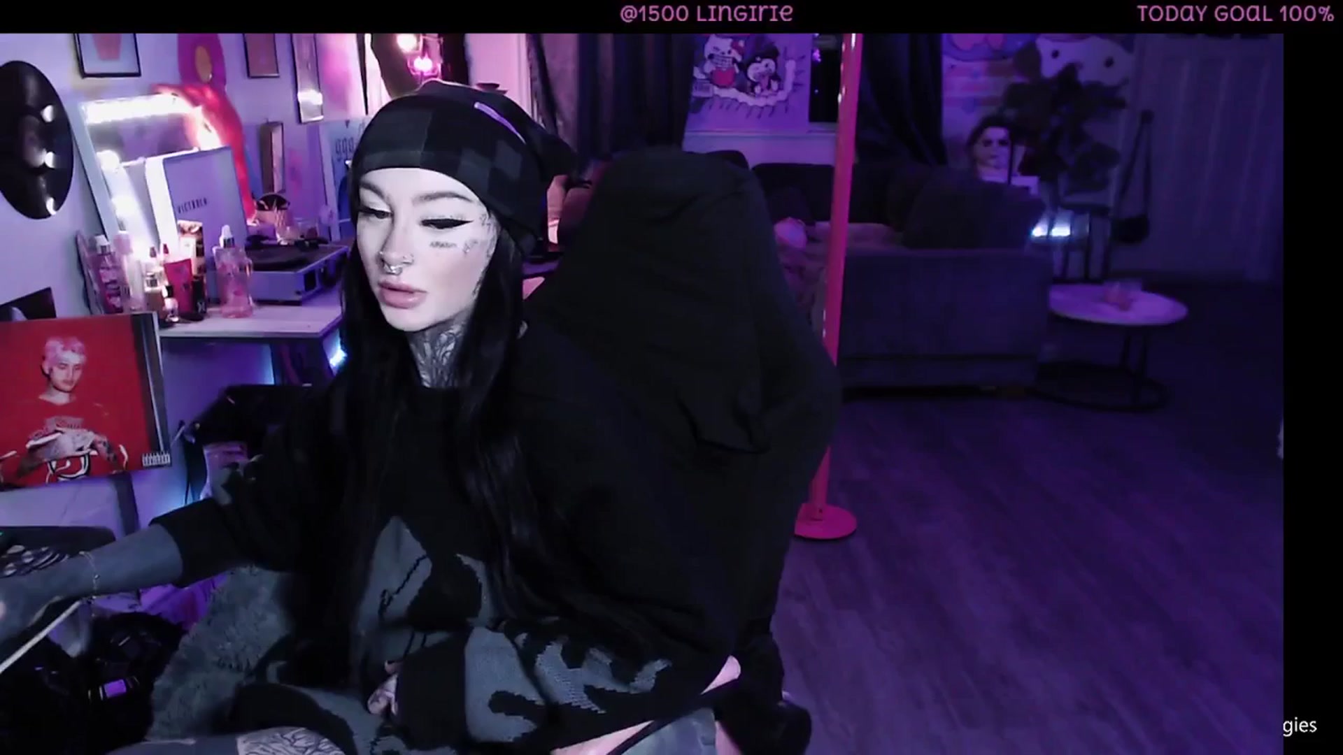Gallery image thumbnail from Tattoobambi's myfreecams stream on, 01/14/2026, 01:46 image 4 of 20