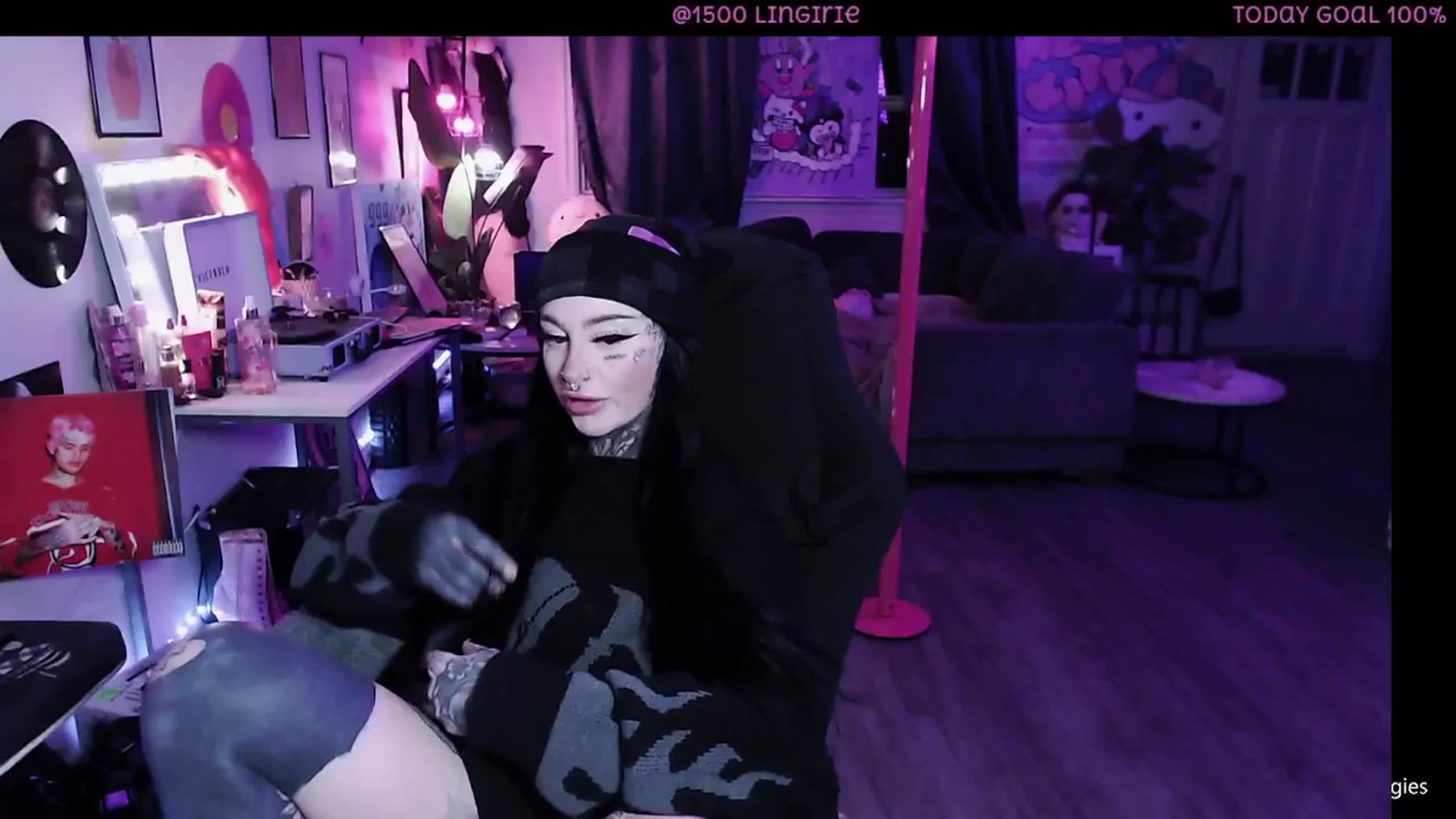 Gallery image thumbnail from Tattoobambi's myfreecams stream on, 01/14/2026, 01:46 image 15 of 20
