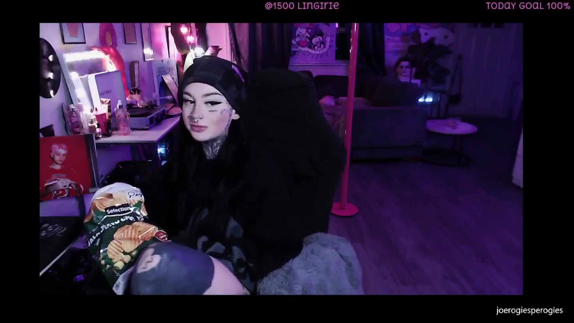 Gallery image thumbnail from Tattoobambi's myfreecams stream on, 01/14/2026, 02:31 image 17 of 20