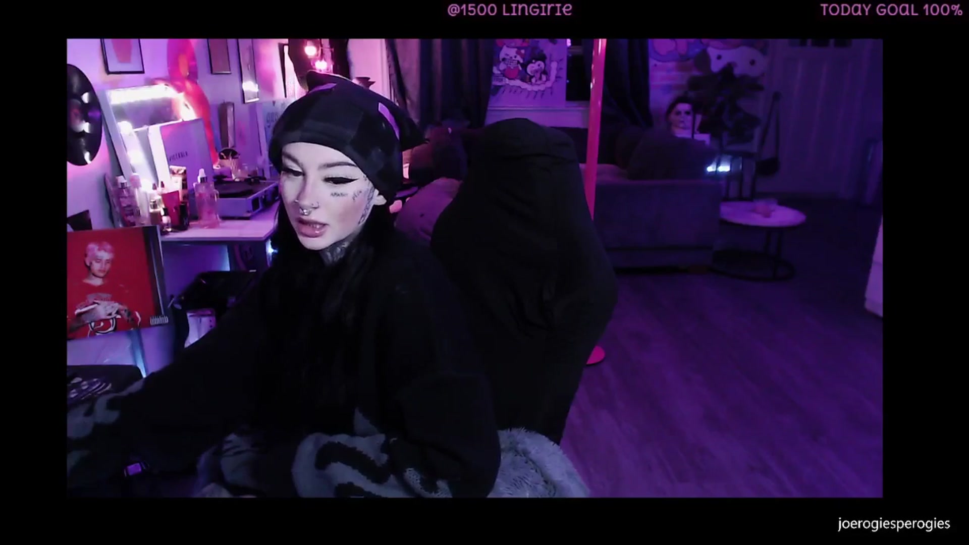 Gallery image thumbnail from Tattoobambi's myfreecams stream on, 01/14/2026, 02:31 image 14 of 20