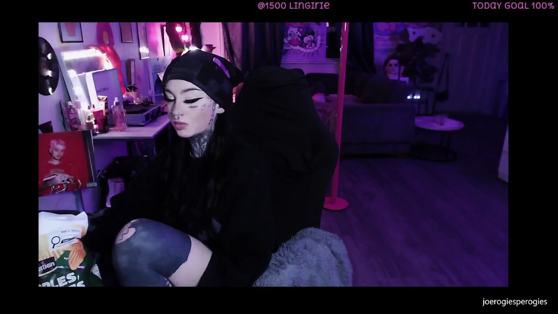 Gallery image thumbnail from Tattoobambi's myfreecams stream on, 01/14/2026, 02:31 image 16 of 20