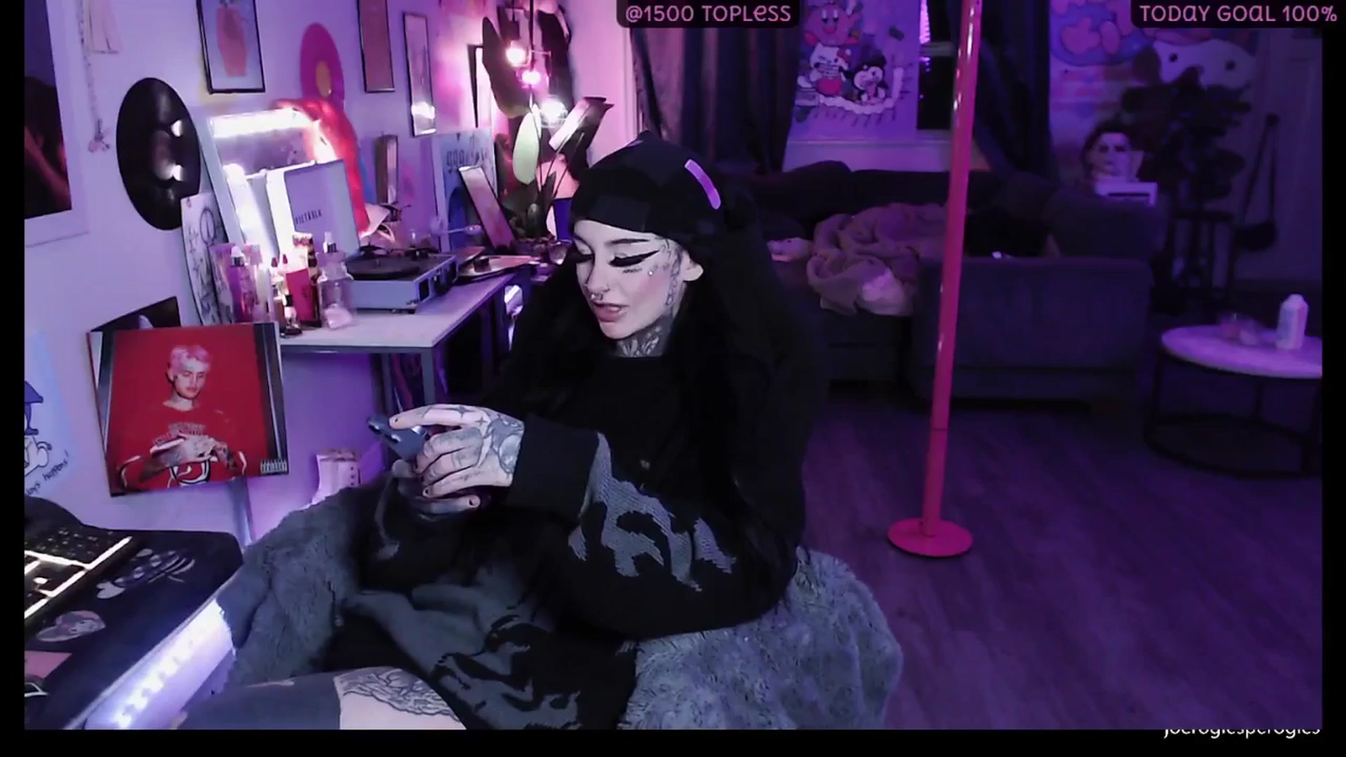Gallery image thumbnail from Tattoobambi's myfreecams stream on, 01/15/2026, 04:34 image 4 of 20