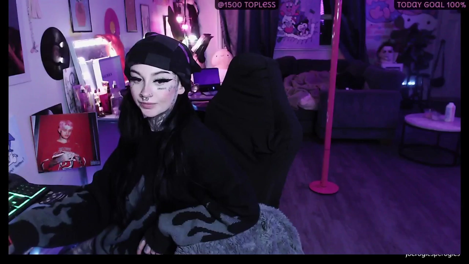Gallery image thumbnail from Tattoobambi's myfreecams stream on, 01/15/2026, 04:34 image 5 of 20