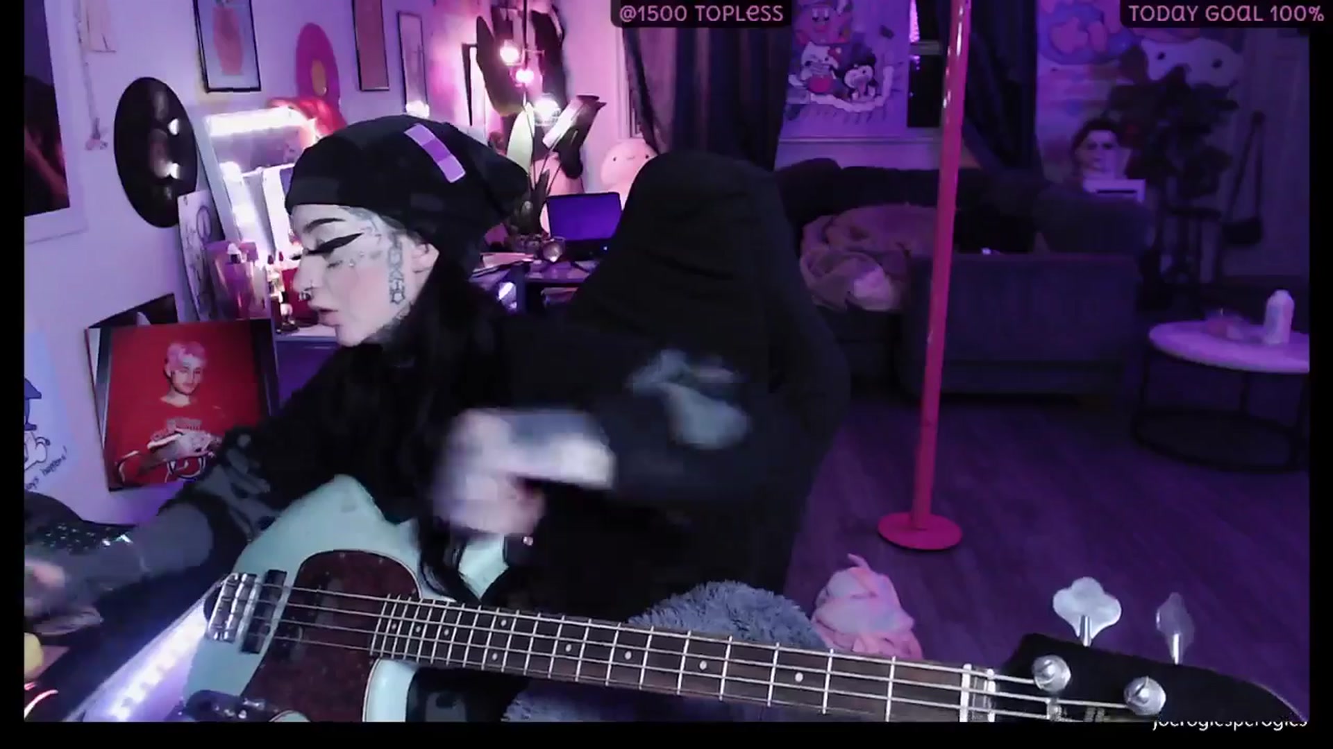Gallery image thumbnail from Tattoobambi's myfreecams stream on, 01/15/2026, 04:34 image 14 of 20