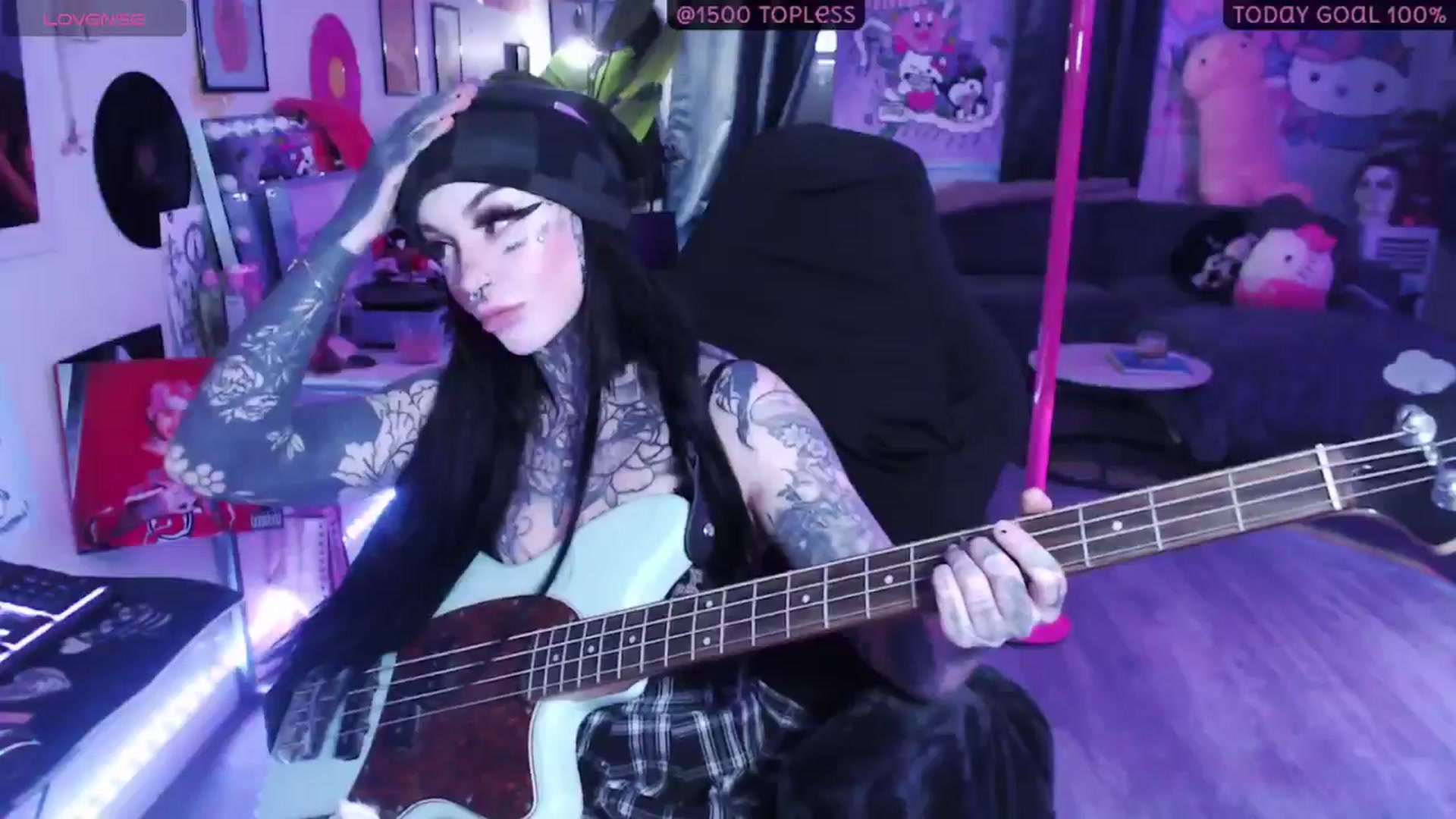 Gallery image thumbnail from Tattoobambi's myfreecams stream on, 01/16/2026, 05:13 image 17 of 20