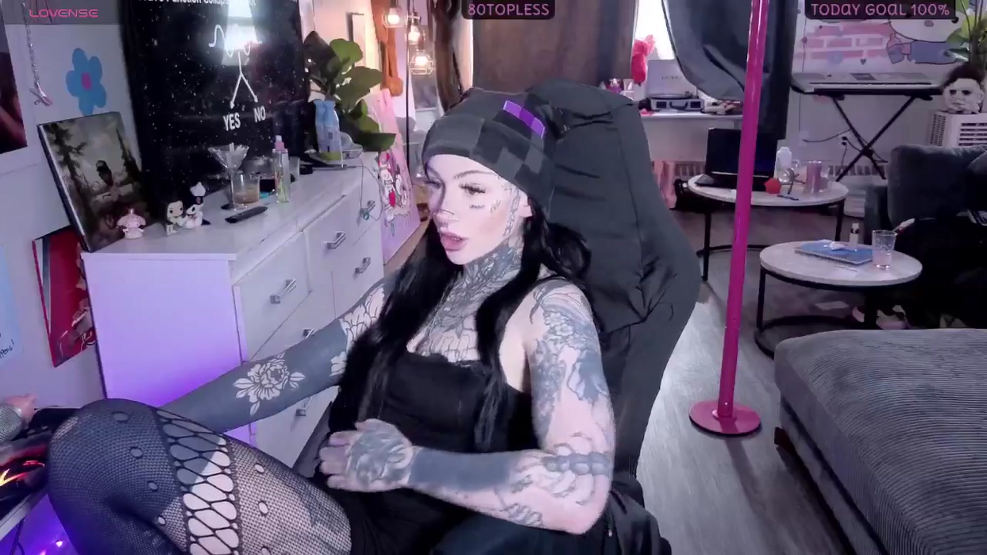 Gallery image thumbnail from Tattoobambi's myfreecams stream on, 01/27/2026, 21:19 image 14 of 20