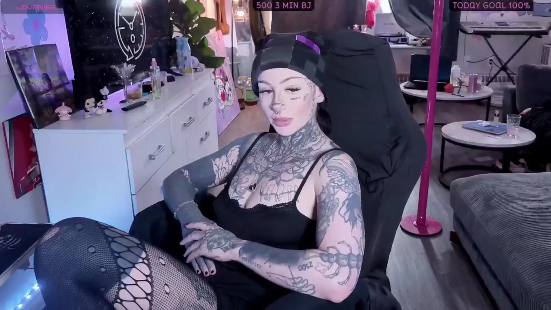 Gallery image thumbnail from Tattoobambi's myfreecams stream on, 01/27/2026, 21:19 image 8 of 20