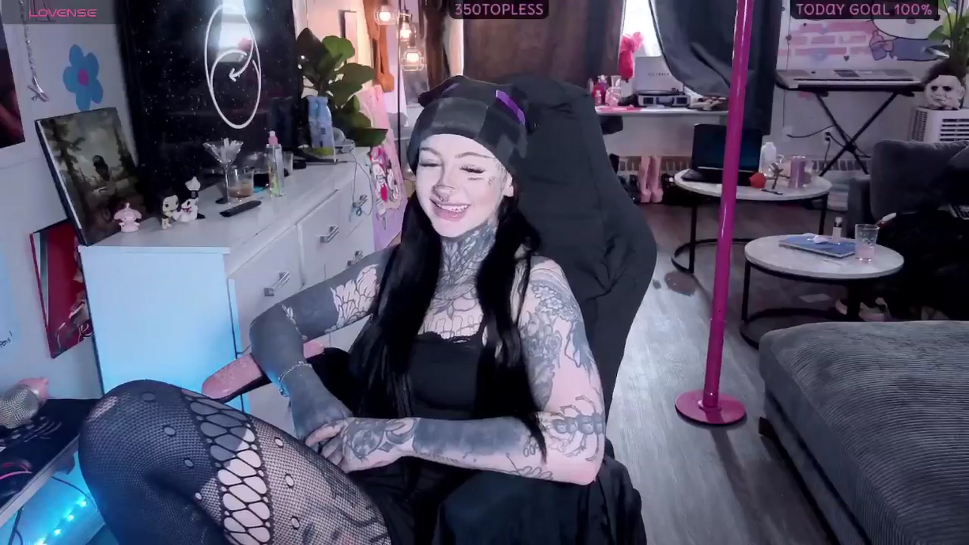 Gallery image thumbnail from Tattoobambi's myfreecams stream on, 01/27/2026, 21:19 image 16 of 20