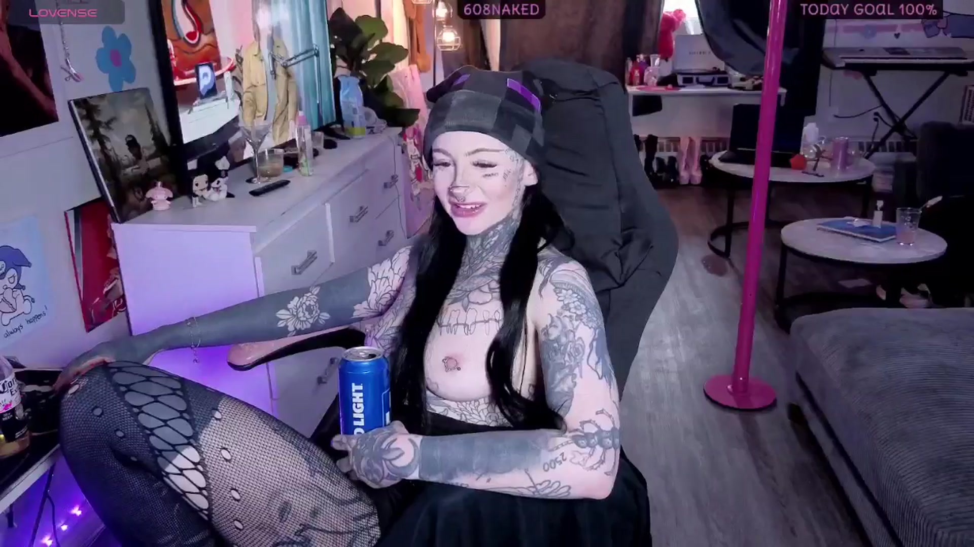 Gallery image thumbnail from Tattoobambi's myfreecams stream on, 01/27/2026, 21:32 image 18 of 20