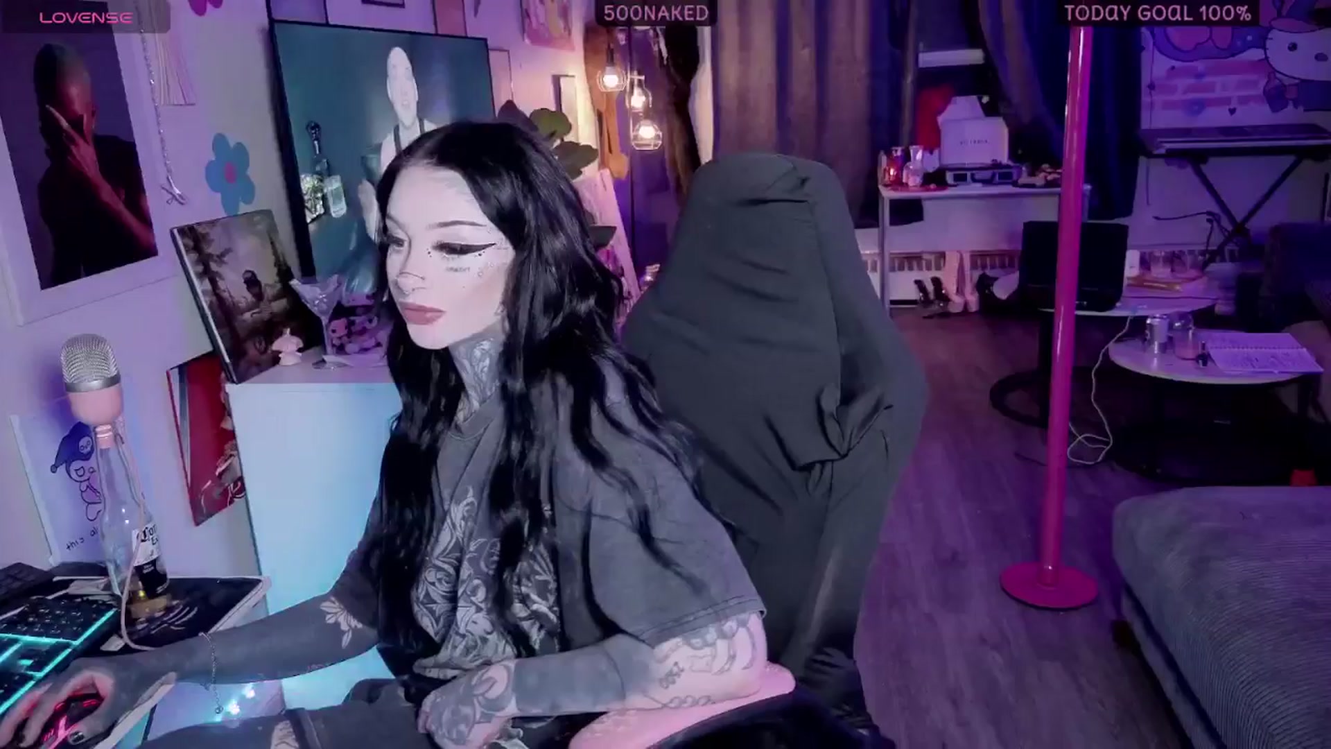 Gallery image thumbnail from Tattoobambi's myfreecams stream on, 01/29/2026, 03:05 image 18 of 20