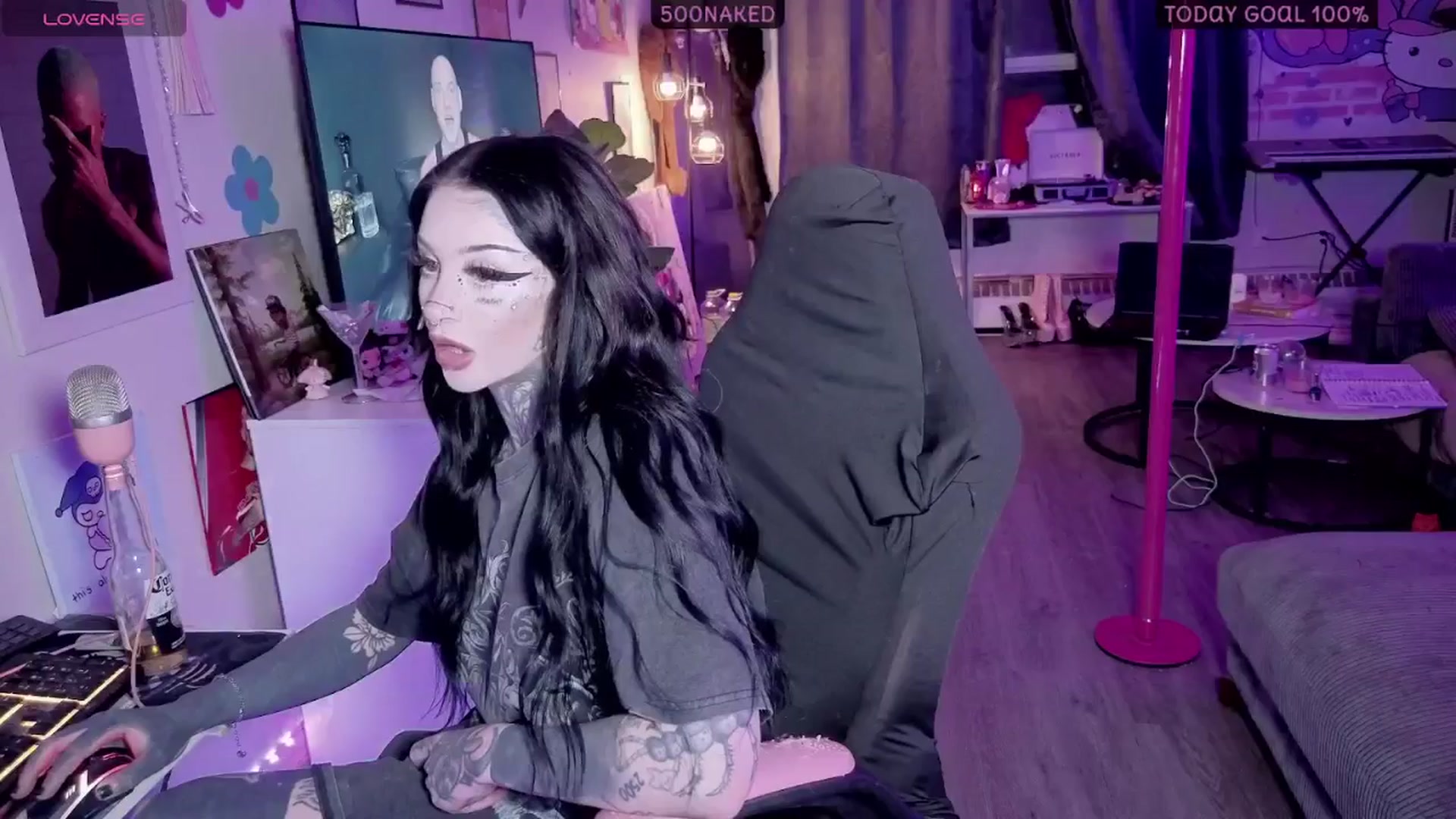Gallery image thumbnail from Tattoobambi's myfreecams stream on, 01/29/2026, 03:05 image 17 of 20