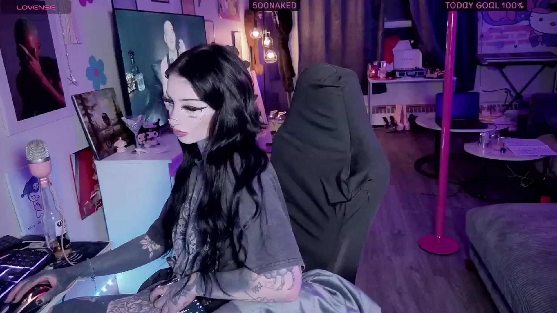 Gallery image thumbnail from Tattoobambi's myfreecams stream on, 01/29/2026, 03:05 image 10 of 20