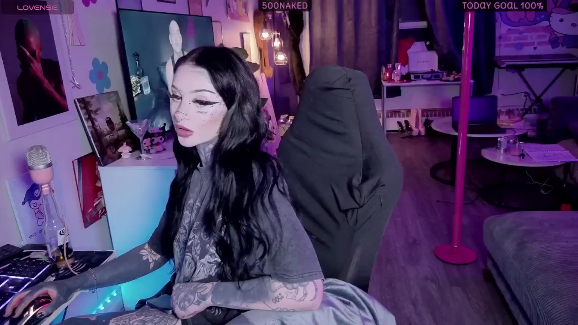 Gallery image thumbnail from Tattoobambi's myfreecams stream on, 01/29/2026, 03:05 image 7 of 20