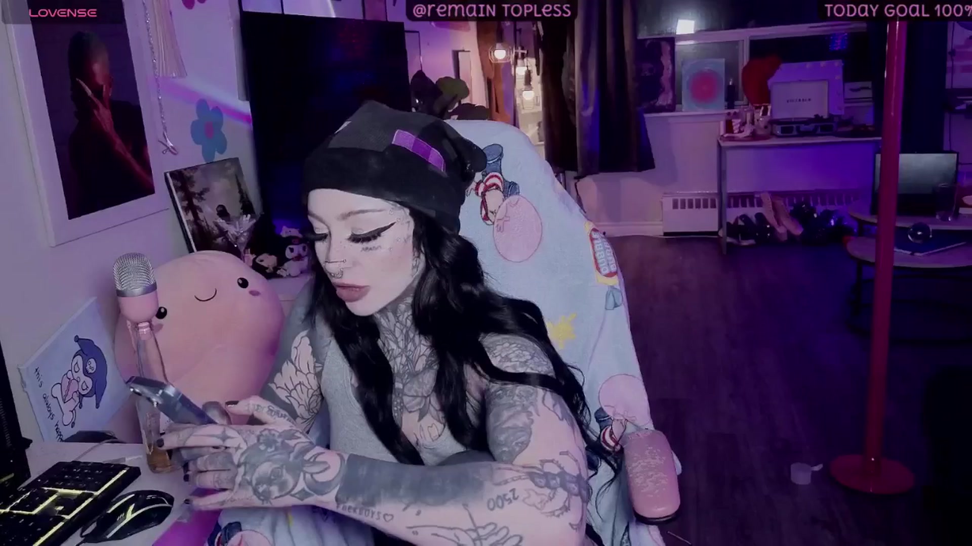 Gallery image thumbnail from Tattoobambi's myfreecams stream on, 01/30/2026, 04:11 image 4 of 20
