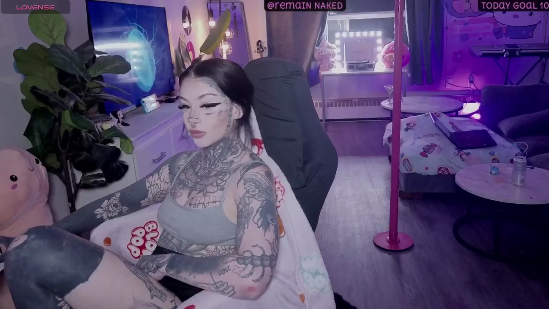 Gallery image thumbnail from Tattoobambi's myfreecams stream on, 02/01/2026, 05:03 image 2 of 20