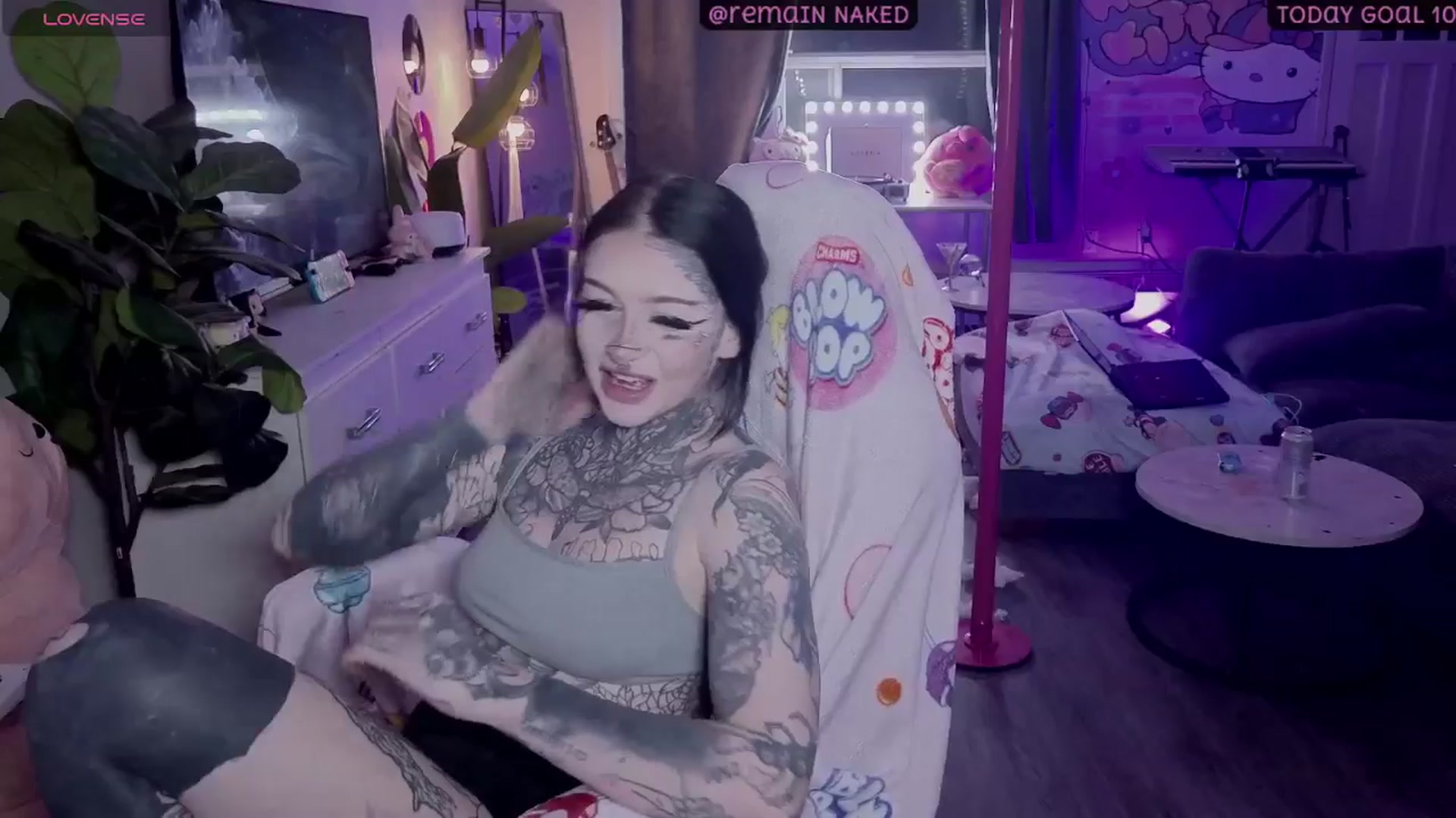 Gallery image thumbnail from Tattoobambi's myfreecams stream on, 02/01/2026, 05:03 image 10 of 20