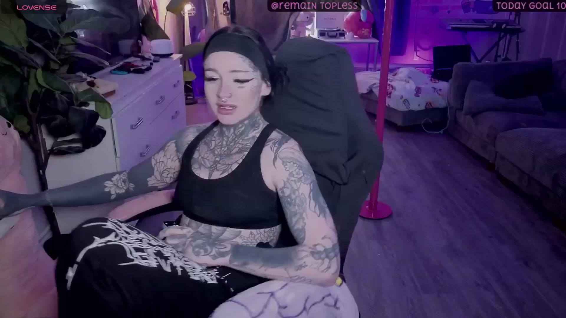 Gallery image thumbnail from Tattoobambi's myfreecams stream on, 02/04/2026, 05:22 image 14 of 20
