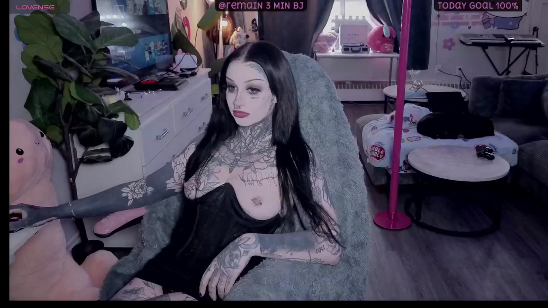 Gallery image thumbnail from Tattoobambi's myfreecams stream on, 02/05/2026, 21:18 image 18 of 20