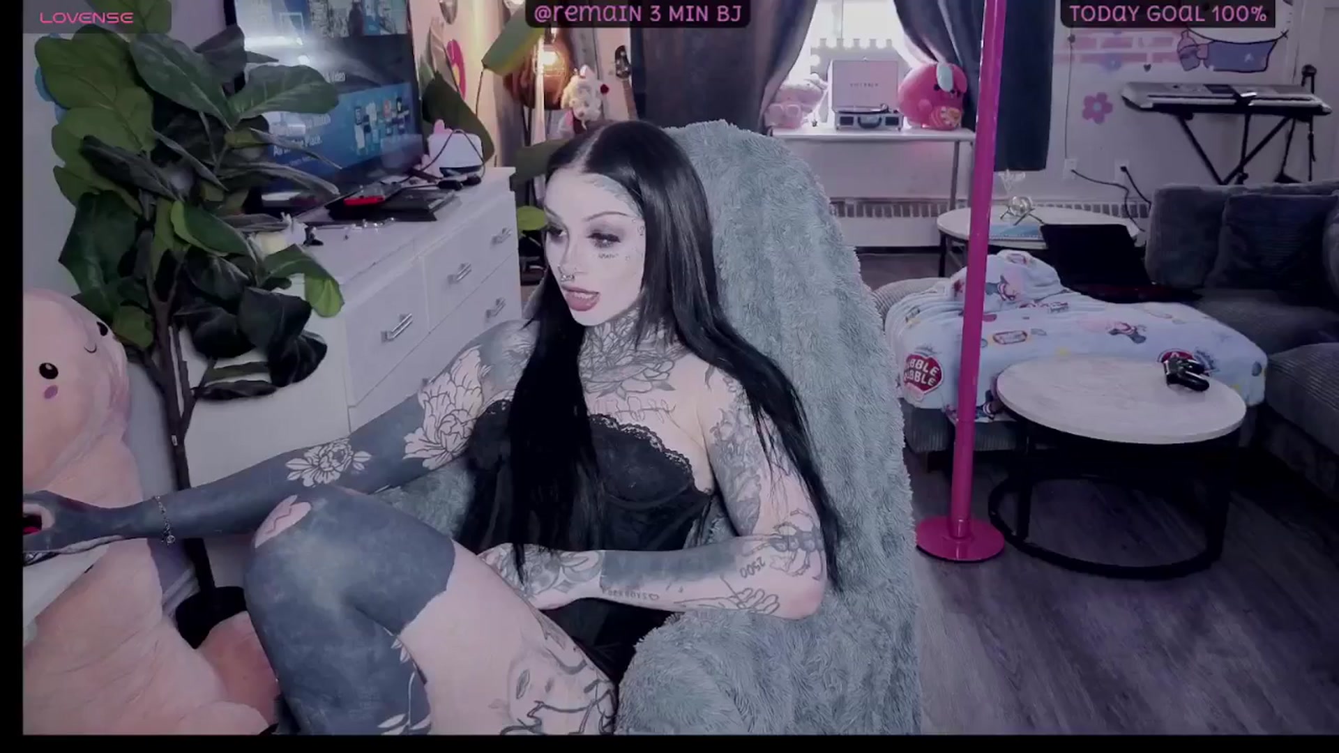 Gallery image thumbnail from Tattoobambi's myfreecams stream on, 02/05/2026, 21:18 image 15 of 20