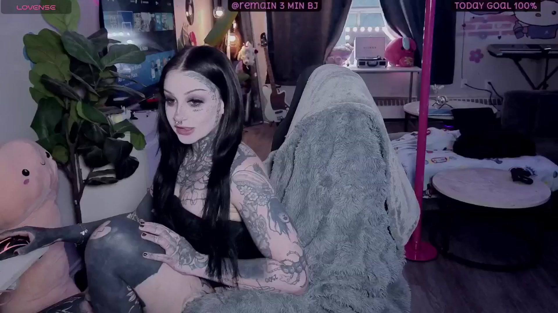 Gallery image thumbnail from Tattoobambi's myfreecams stream on, 02/05/2026, 22:42 image 13 of 20