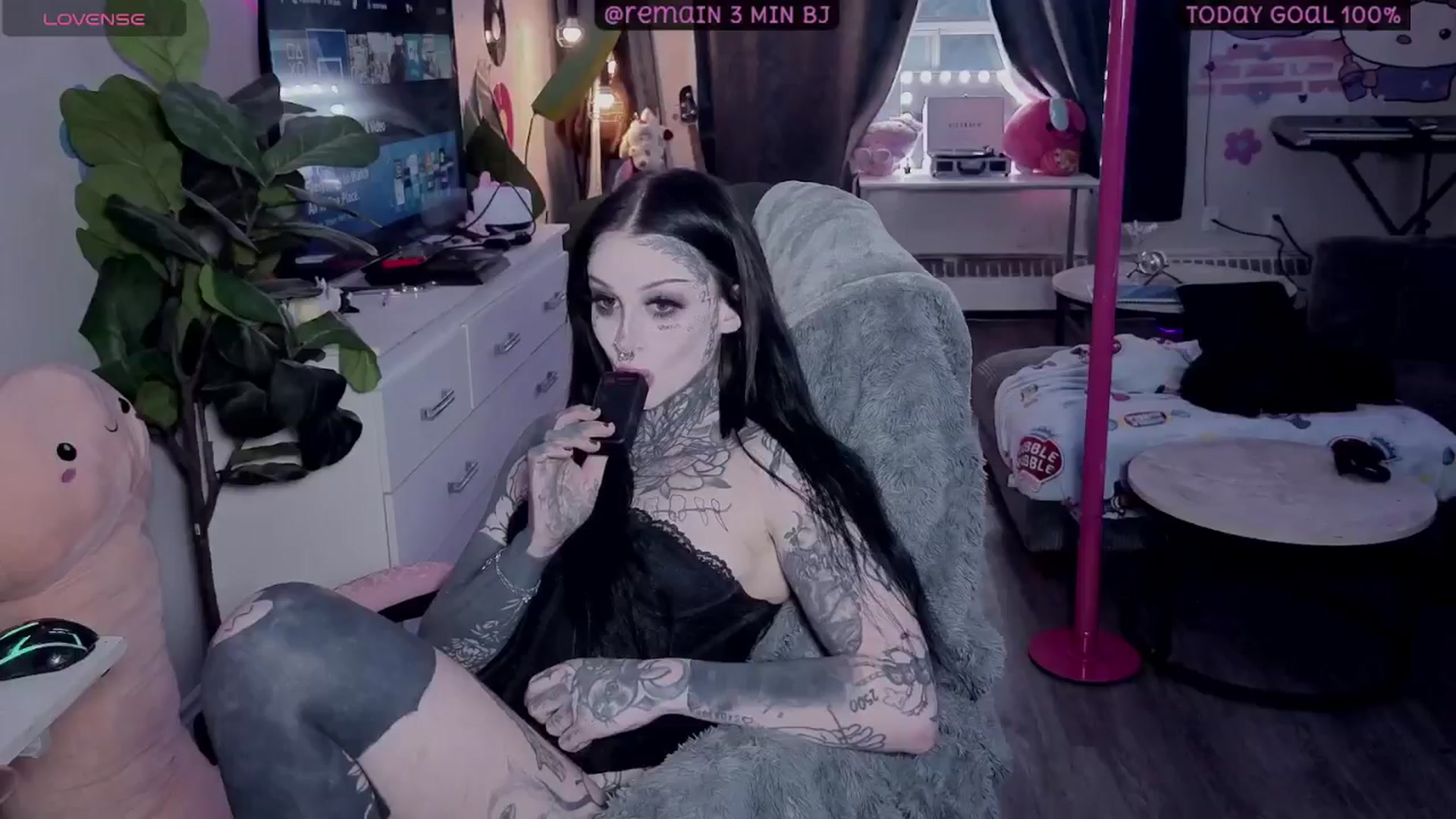 Gallery image thumbnail from Tattoobambi's myfreecams stream on, 02/05/2026, 22:42 image 17 of 20