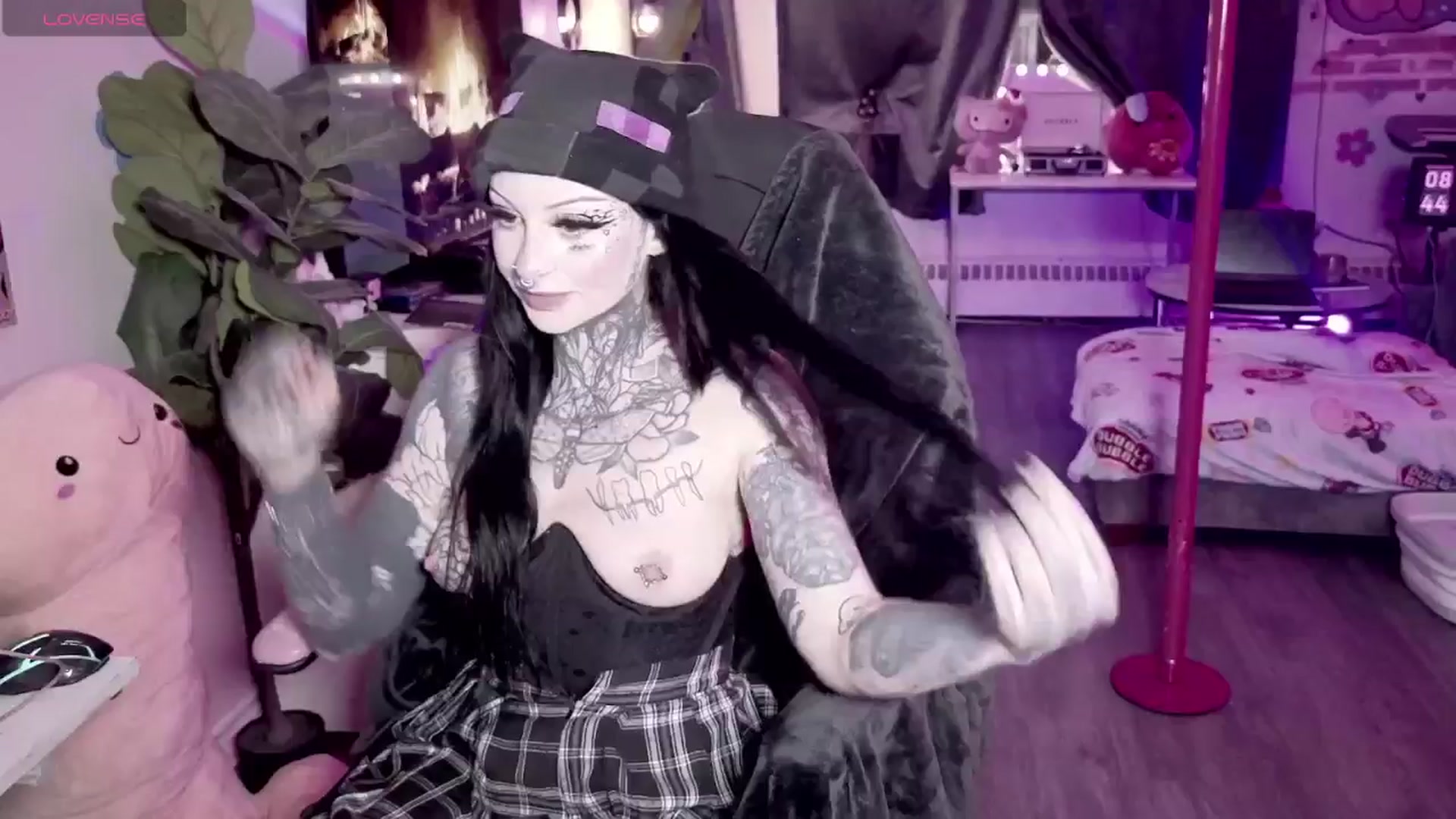 Gallery image thumbnail from Tattoobambi's myfreecams stream on, 02/15/2026, 03:29 image 3 of 20