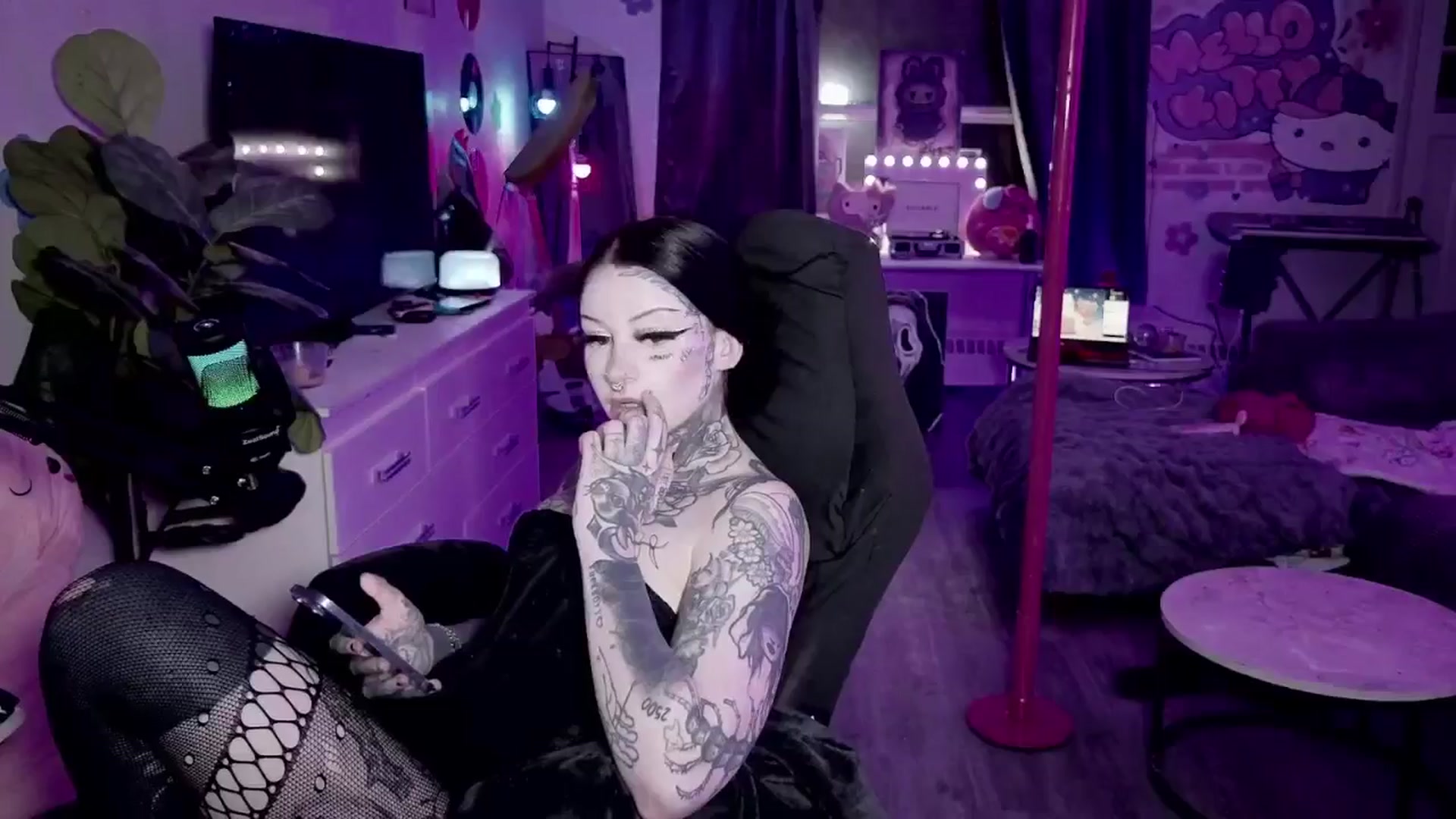 Gallery image thumbnail from Tattoobambi's myfreecams stream on, 02/18/2026, 01:52 image 6 of 20