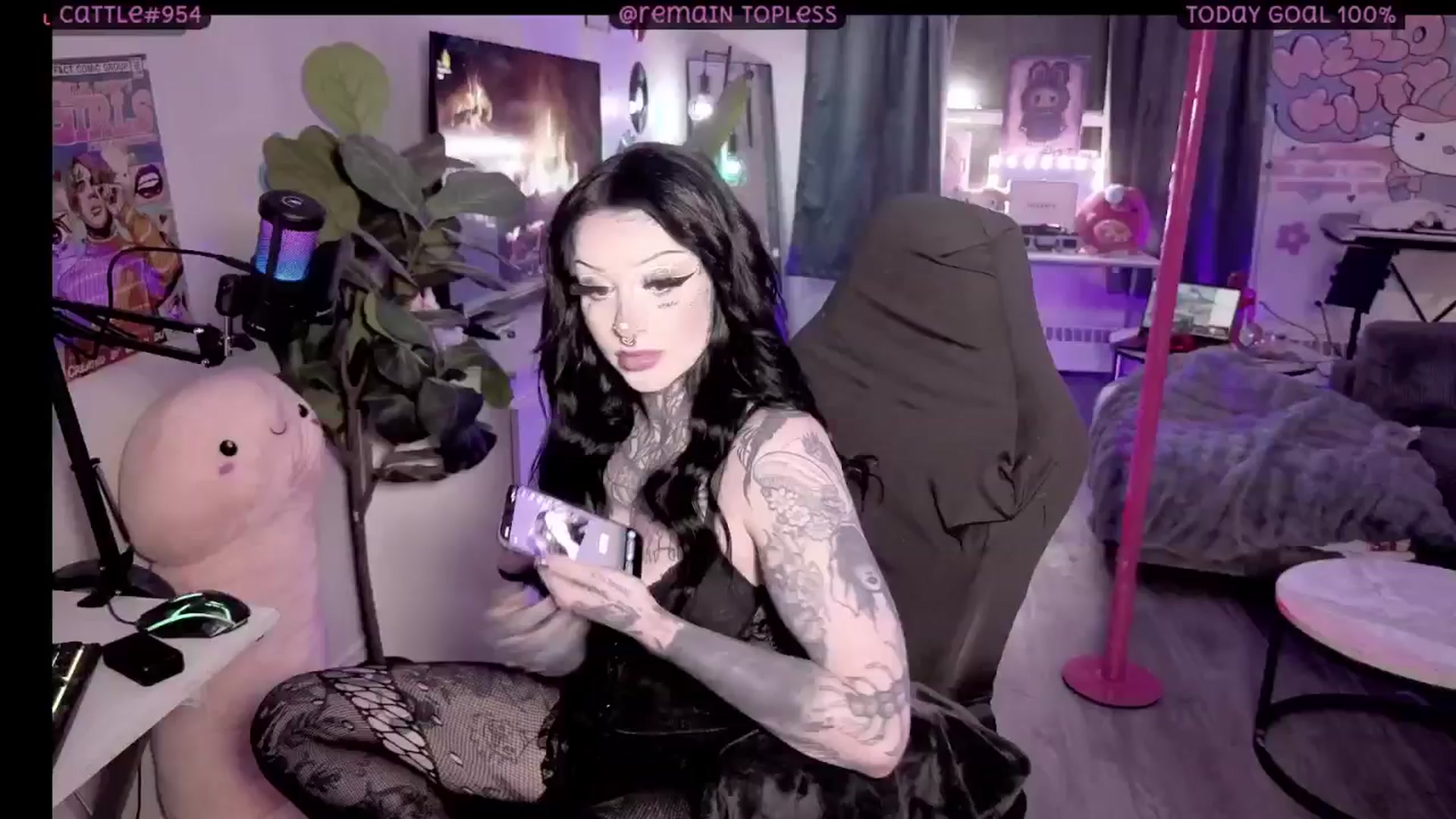 Gallery image thumbnail from Tattoobambi's myfreecams stream on, 02/19/2026, 02:11 image 5 of 20