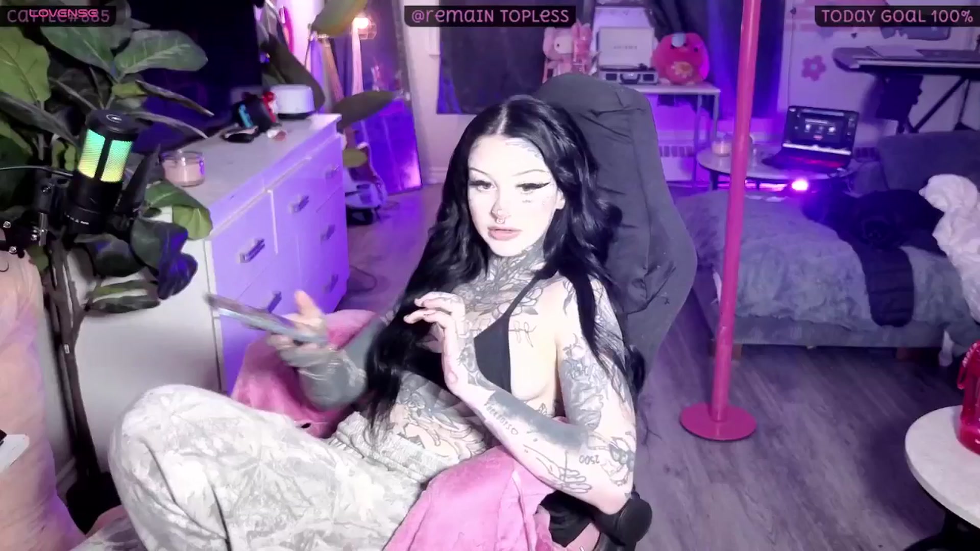 Gallery image thumbnail from Tattoobambi's myfreecams stream on, 02/25/2026, 02:14 image 9 of 20