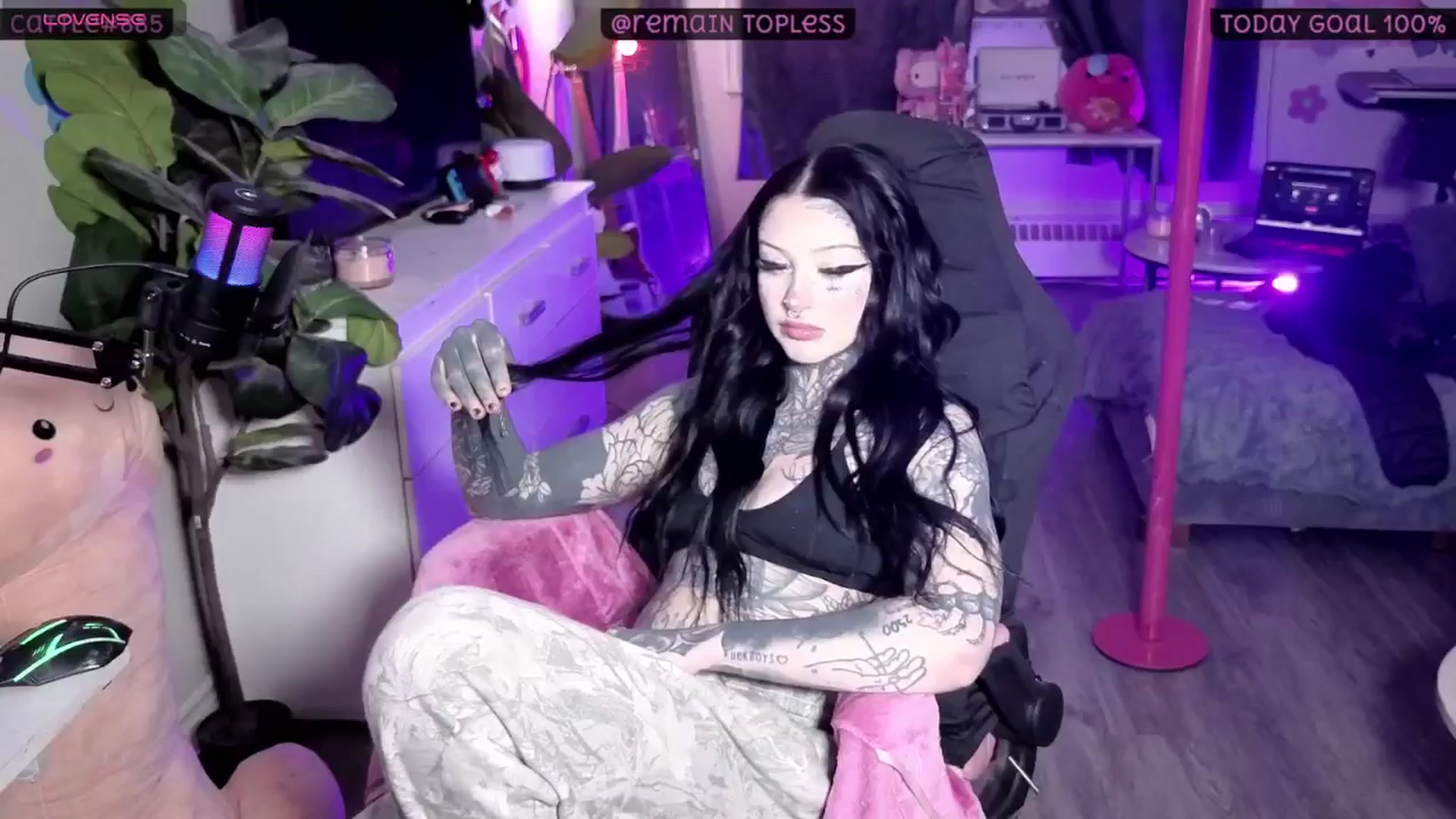 Gallery image thumbnail from Tattoobambi's myfreecams stream on, 02/25/2026, 02:14 image 14 of 20