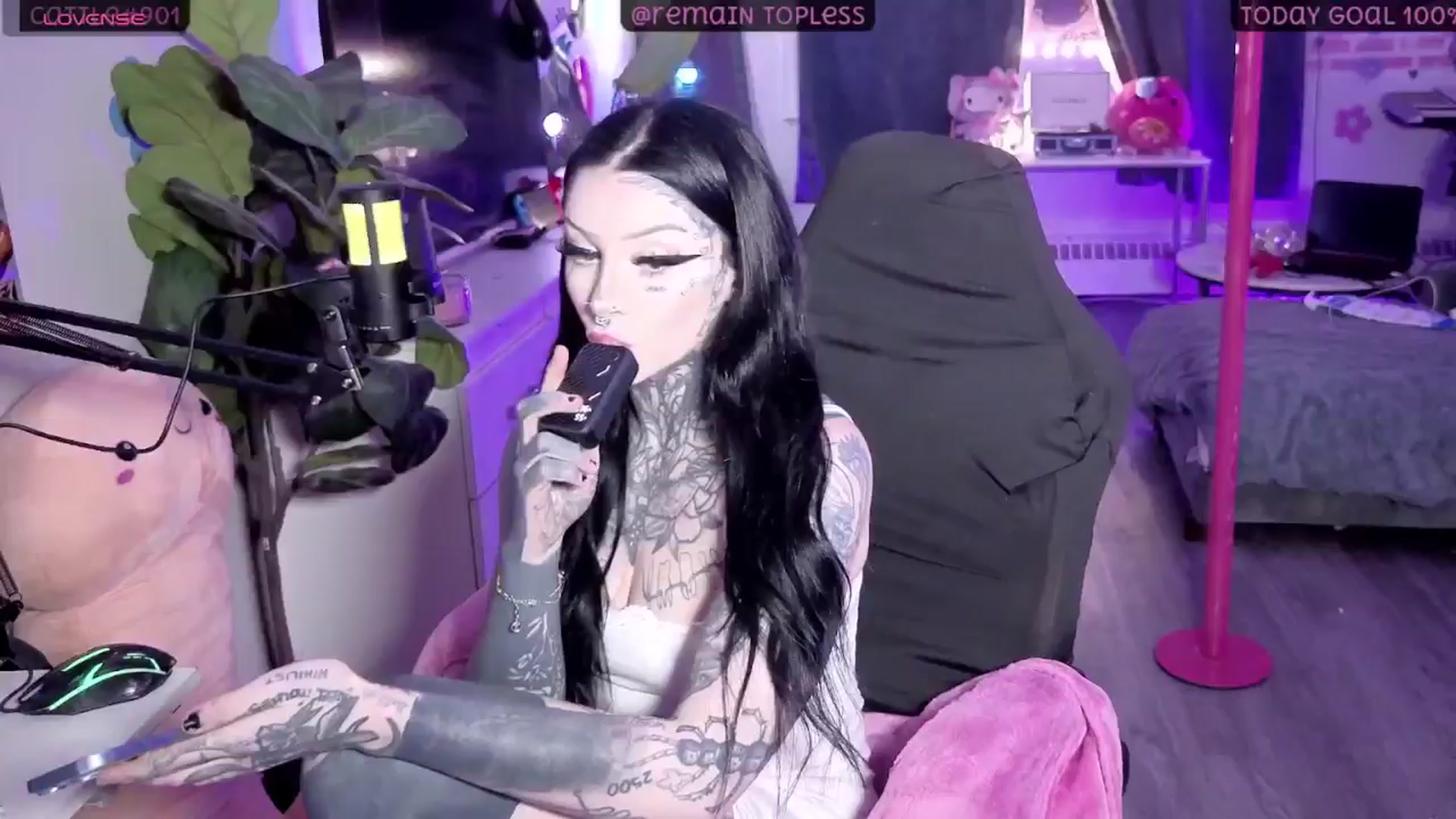 Gallery image thumbnail from Tattoobambi's myfreecams stream on, 02/26/2026, 02:52 image 16 of 20
