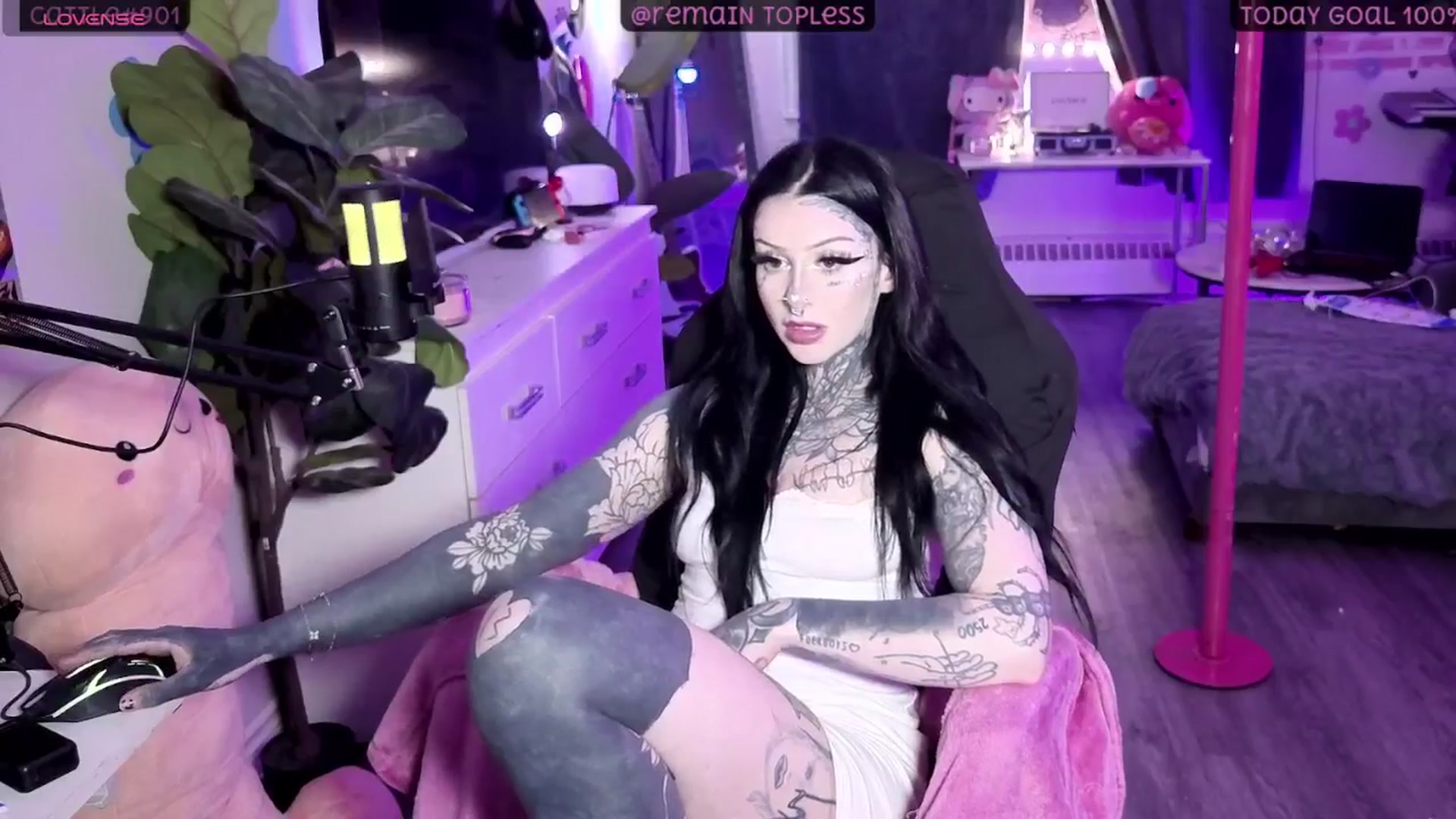 Gallery image thumbnail from Tattoobambi's myfreecams stream on, 02/26/2026, 02:52 image 17 of 20