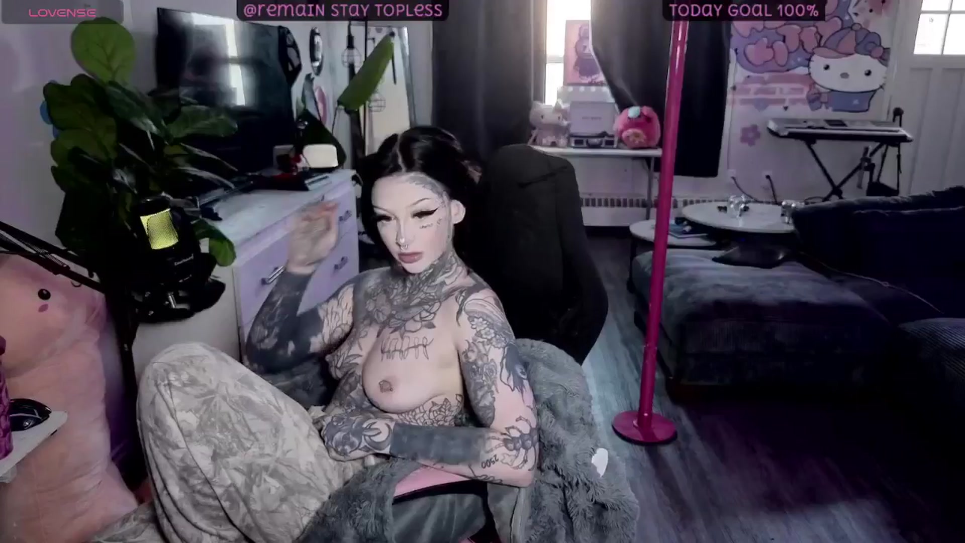 Gallery image thumbnail from Tattoobambi's myfreecams stream on, 03/04/2026, 20:08 image 6 of 20