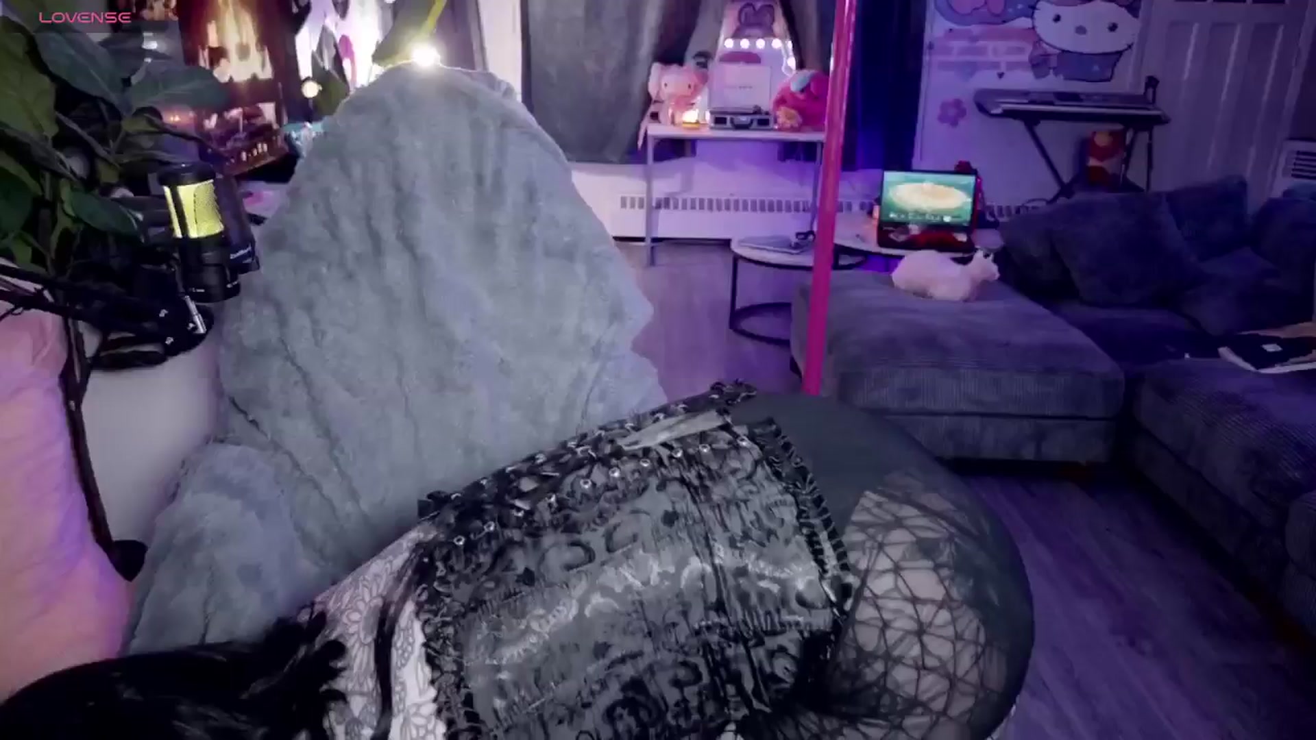 Gallery image thumbnail from Tattoobambi's myfreecams stream on, 03/08/2026, 02:41 image 5 of 20