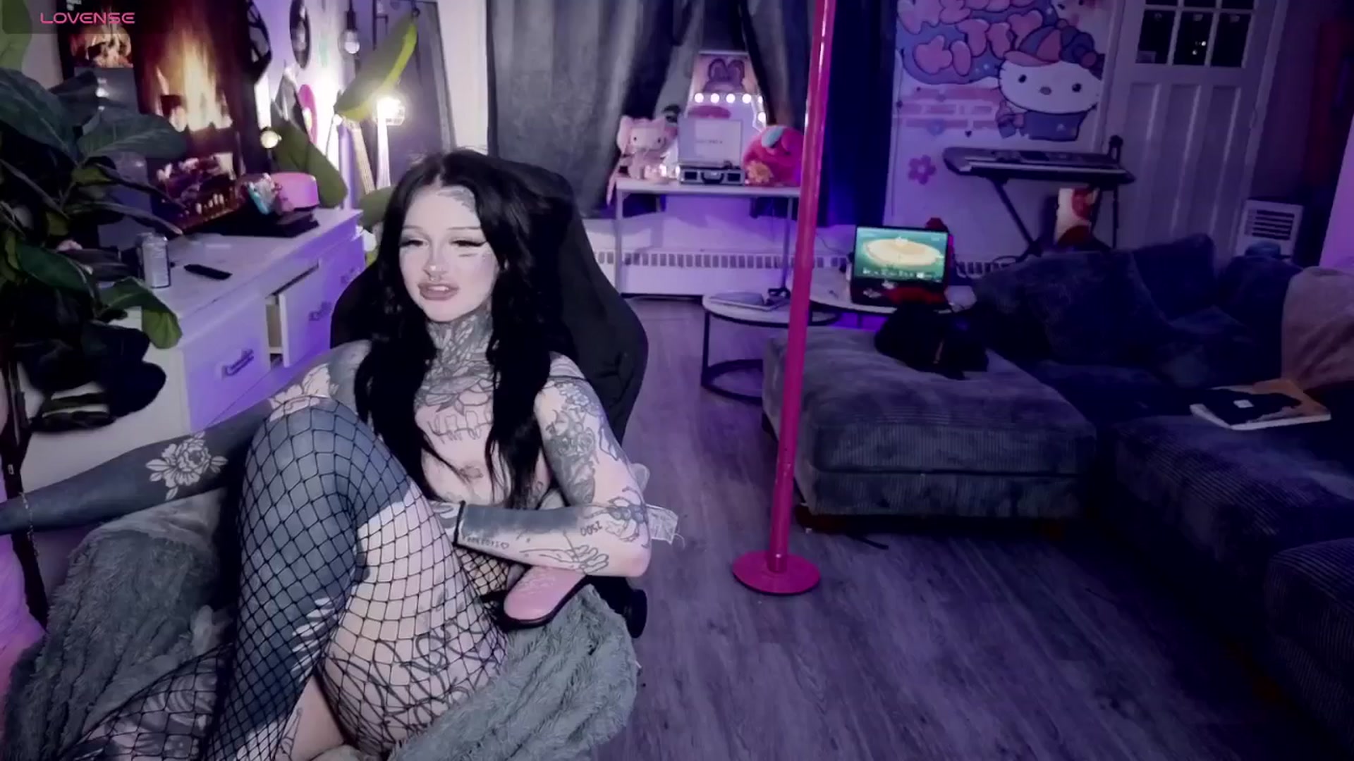 Gallery image thumbnail from Tattoobambi's myfreecams stream on, 03/08/2026, 04:51 image 17 of 20