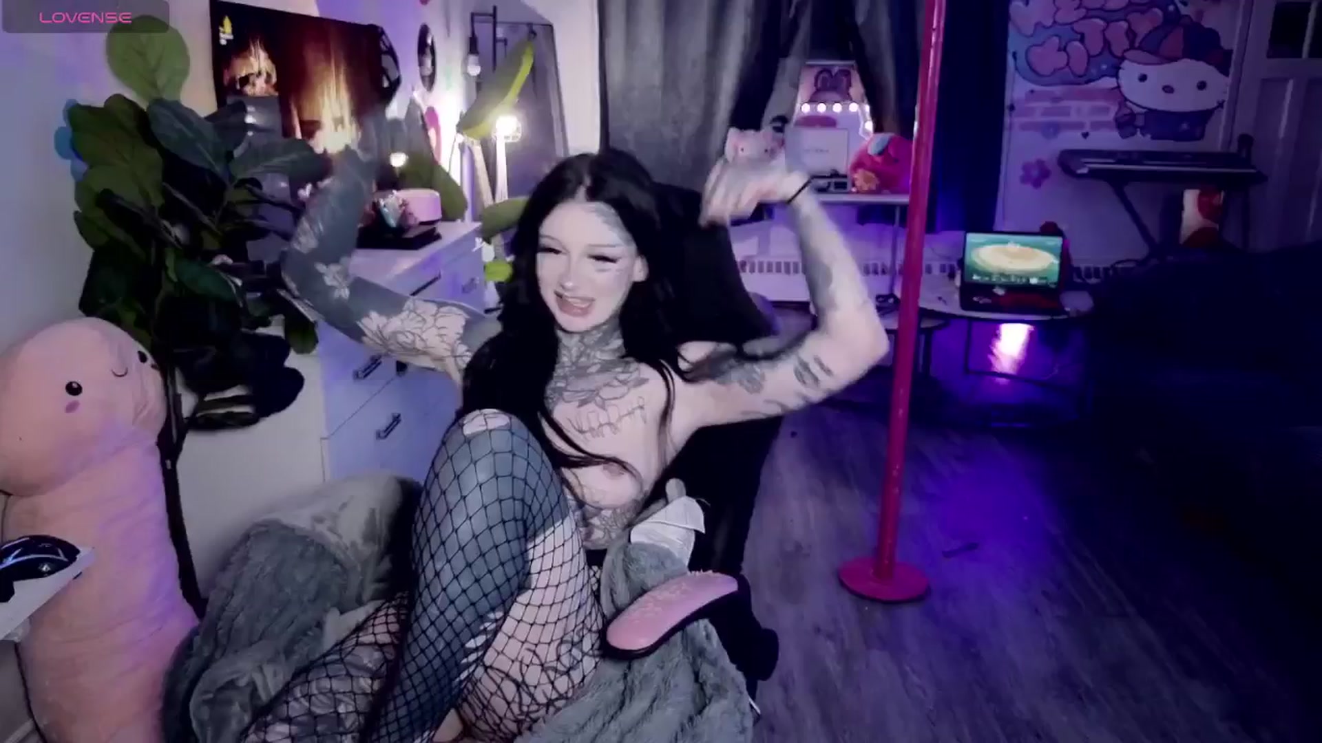 Gallery image thumbnail from Tattoobambi's myfreecams stream on, 03/08/2026, 04:51 image 19 of 20